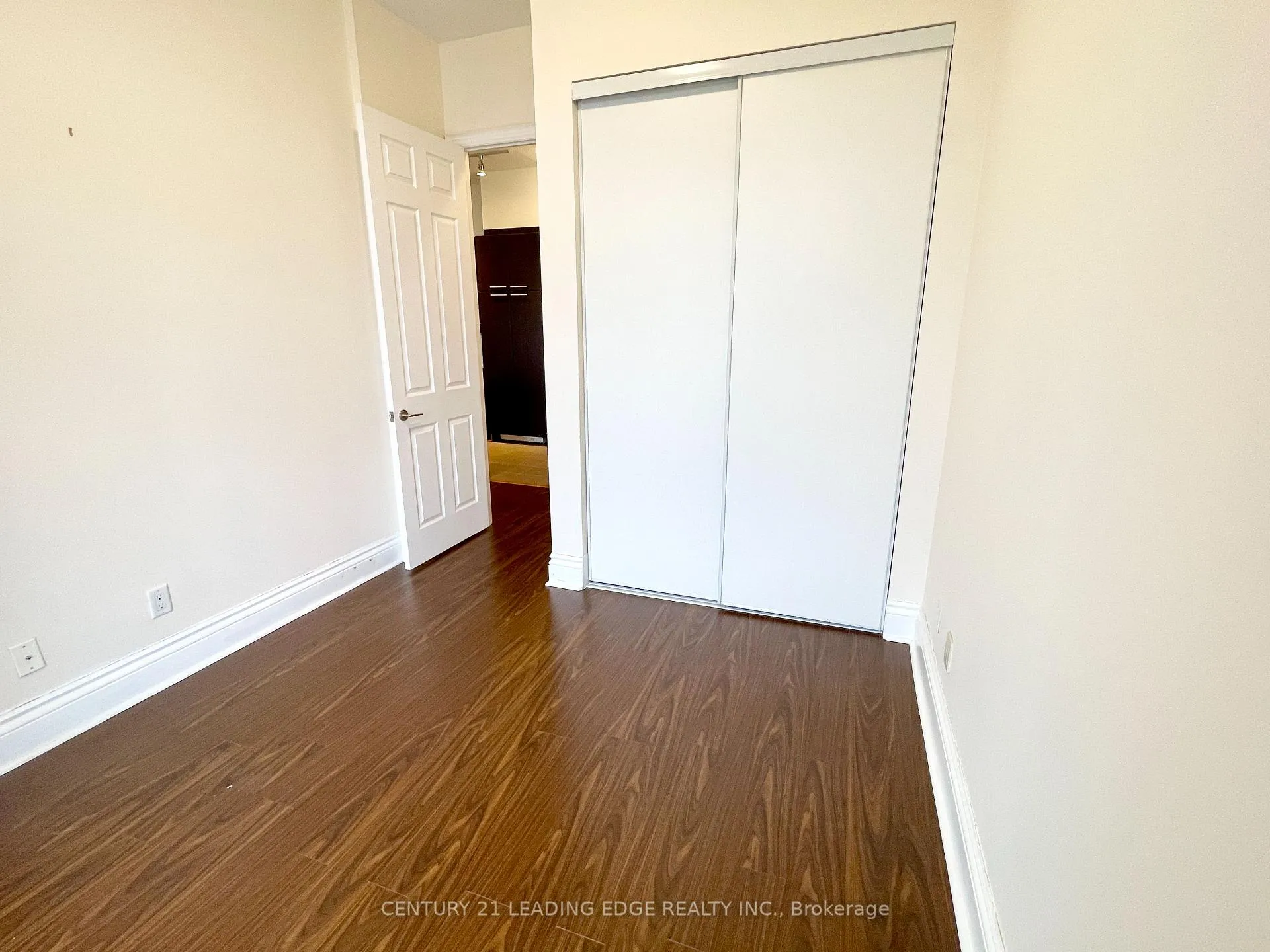Photo 4 of Unit UPH6, 37 Galleria Parkway, Markham, Commerce Valley — HOMEH
