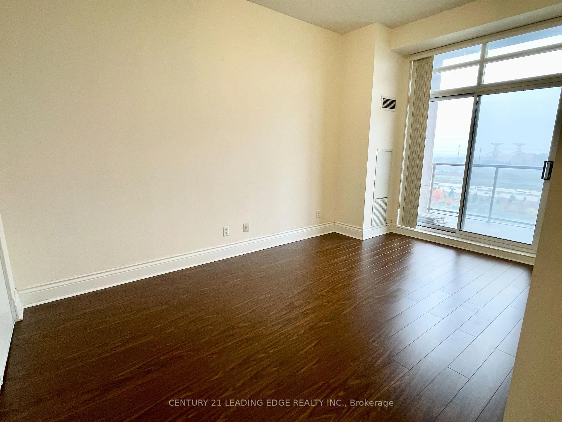 Photo 5 of Unit UPH6, 37 Galleria Parkway, Markham, Commerce Valley — HOMEH