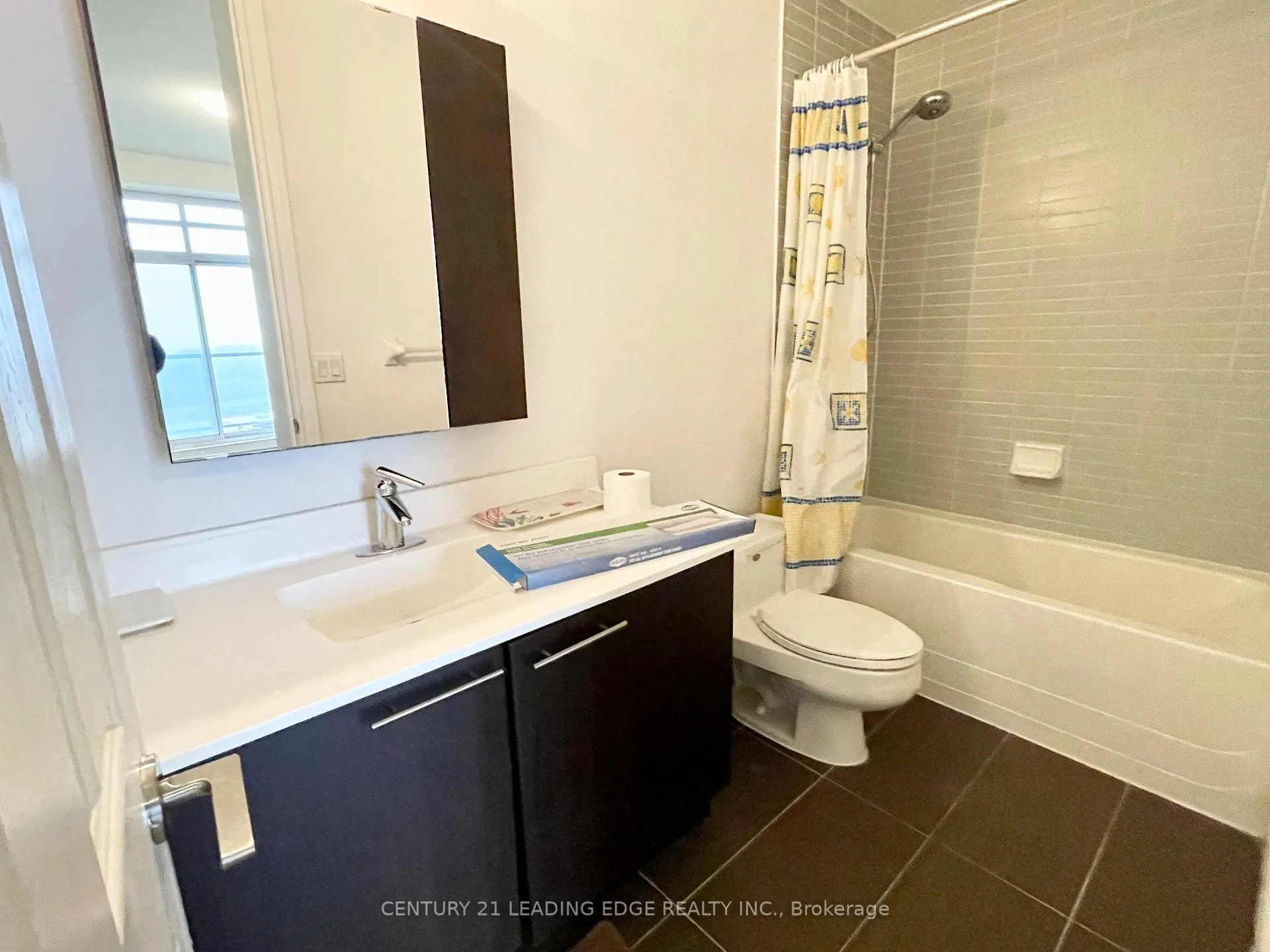 Photo 8 of Unit UPH6, 37 Galleria Parkway, Markham, Commerce Valley — HOMEH