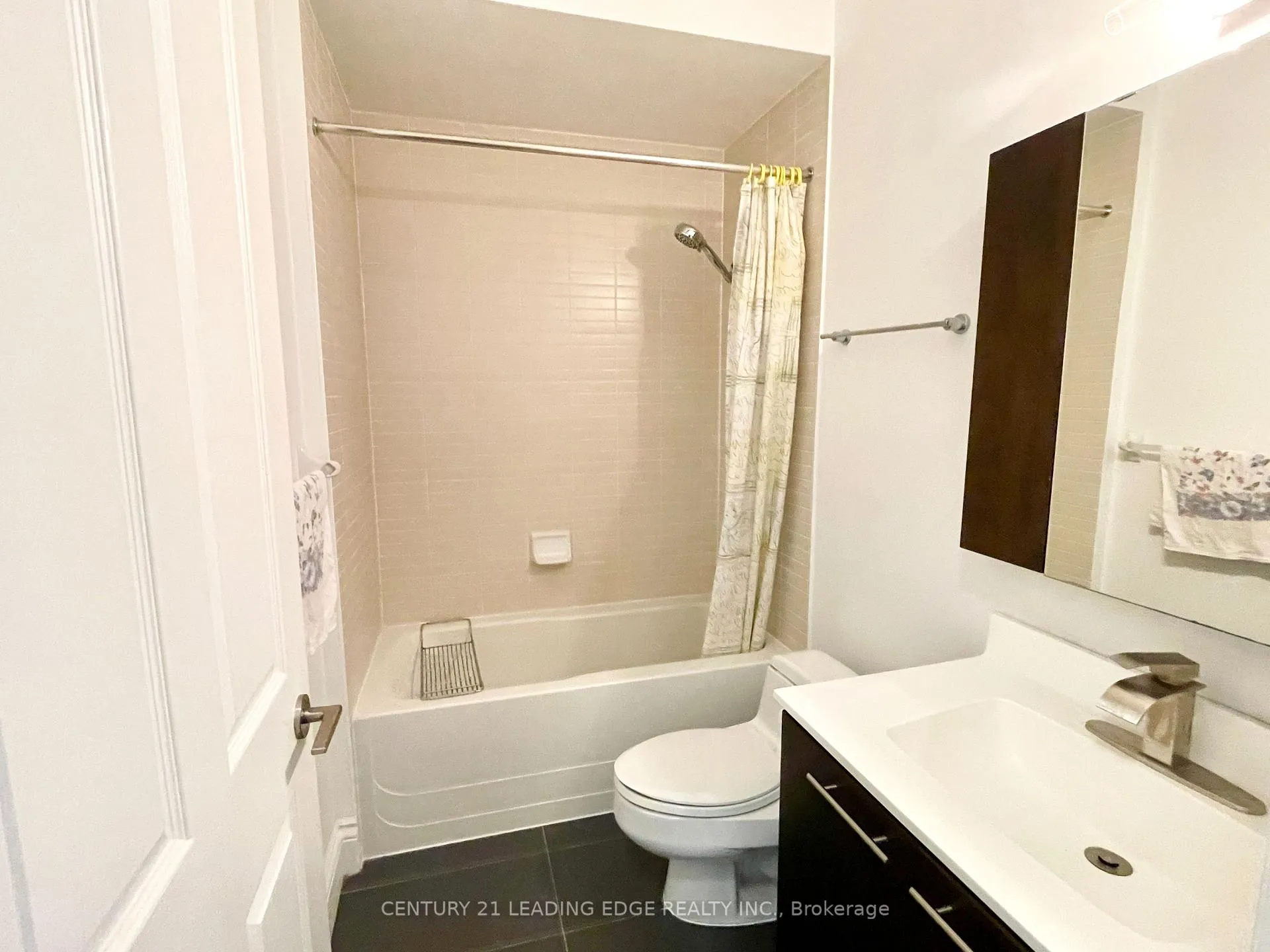 Photo 9 of Unit UPH6, 37 Galleria Parkway, Markham, Commerce Valley — HOMEH