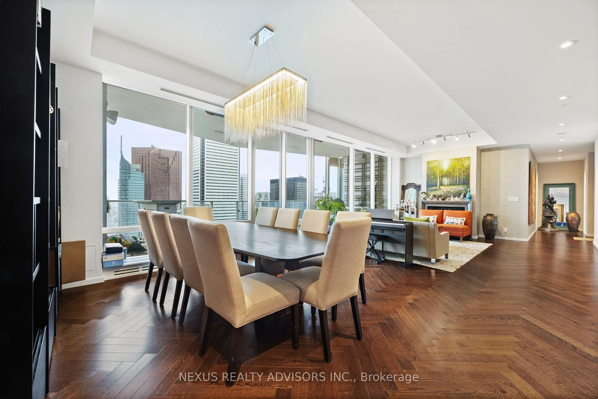 Photo 8 of Unit 6005, 180 University Avenue, Toronto, University — HOMEH