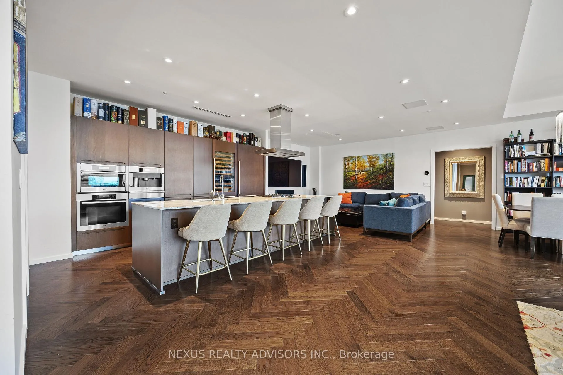 Photo 10 of Unit 6005, 180 University Avenue, Toronto, University — HOMEH