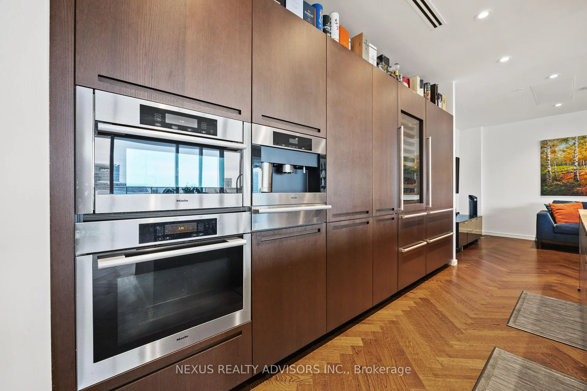 Photo 13 of Unit 6005, 180 University Avenue, Toronto, University — HOMEH