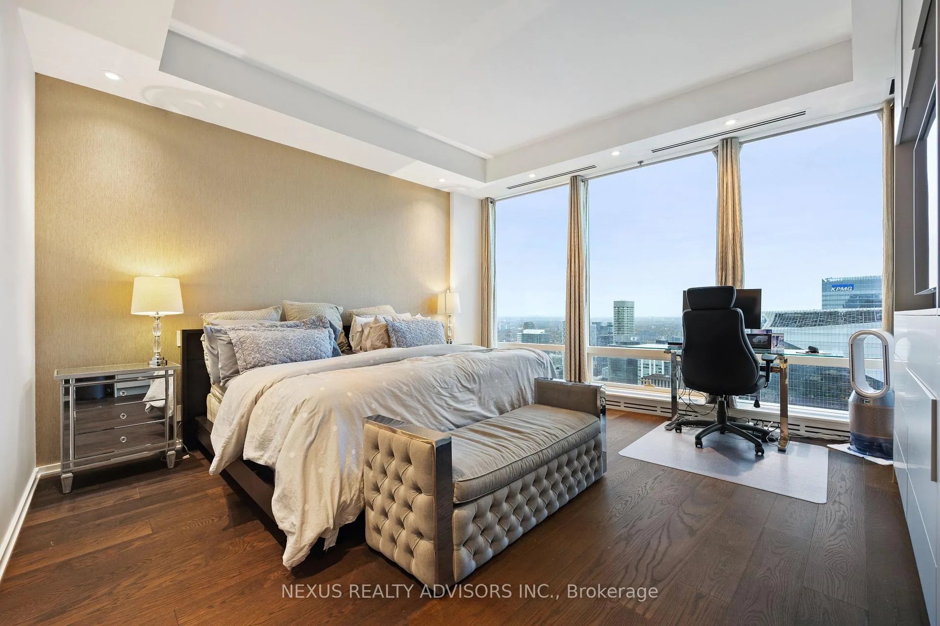 Photo 20 of Unit 6005, 180 University Avenue, Toronto, University — HOMEH