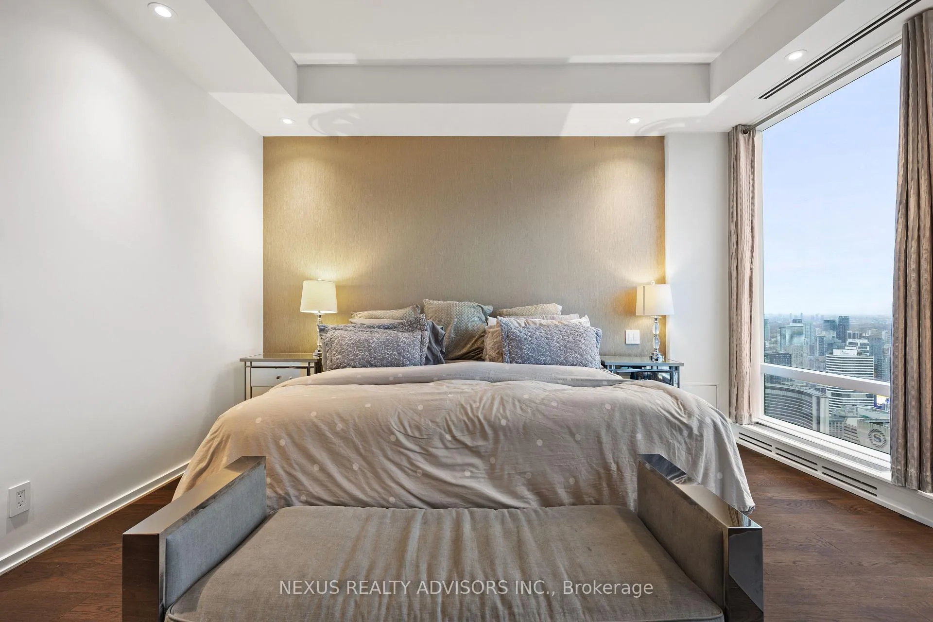 Photo 21 of Unit 6005, 180 University Avenue, Toronto, University — HOMEH