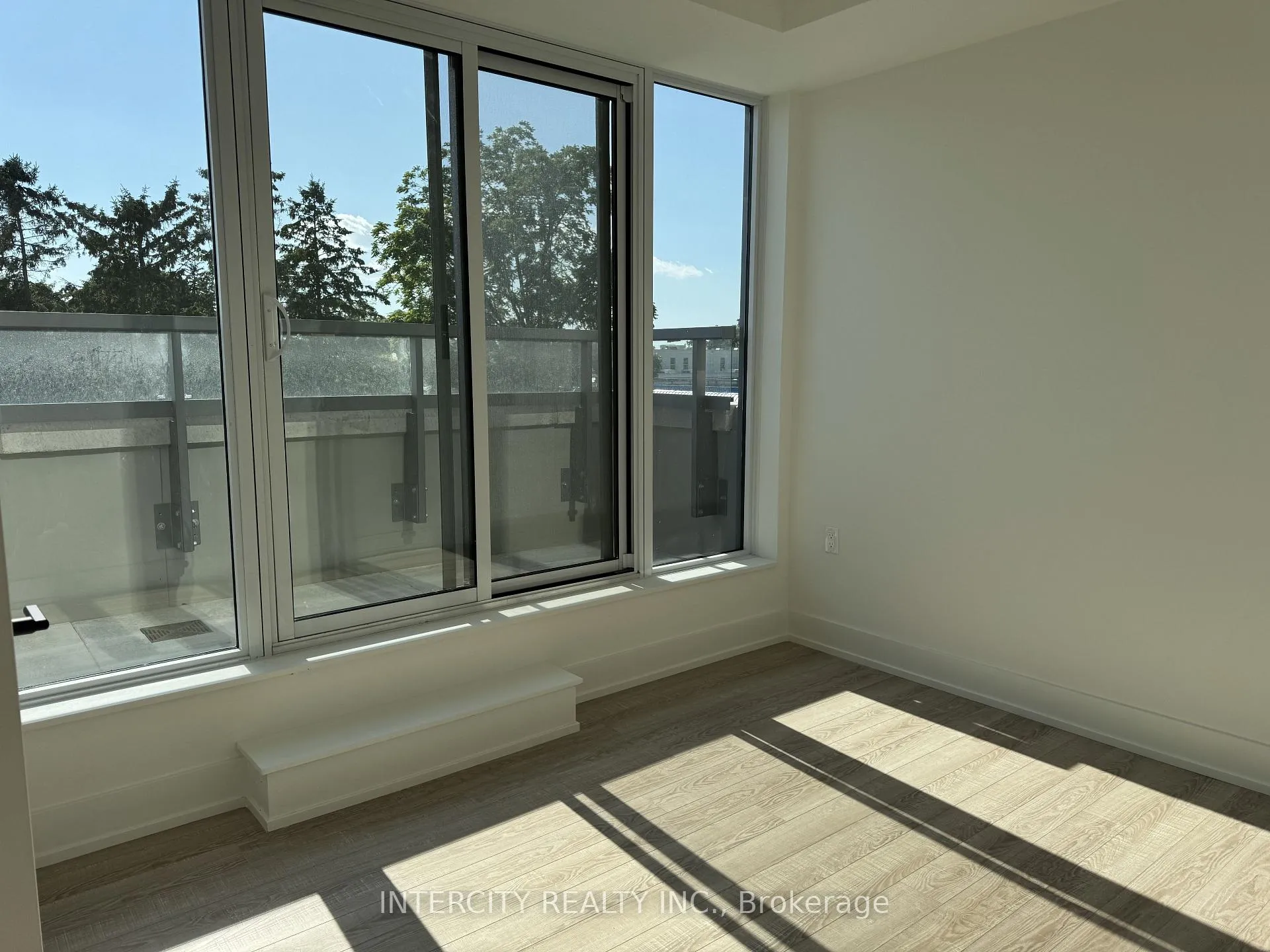 Photo 8 of Unit 318, 2075 King Road, King, King City — HOMEH