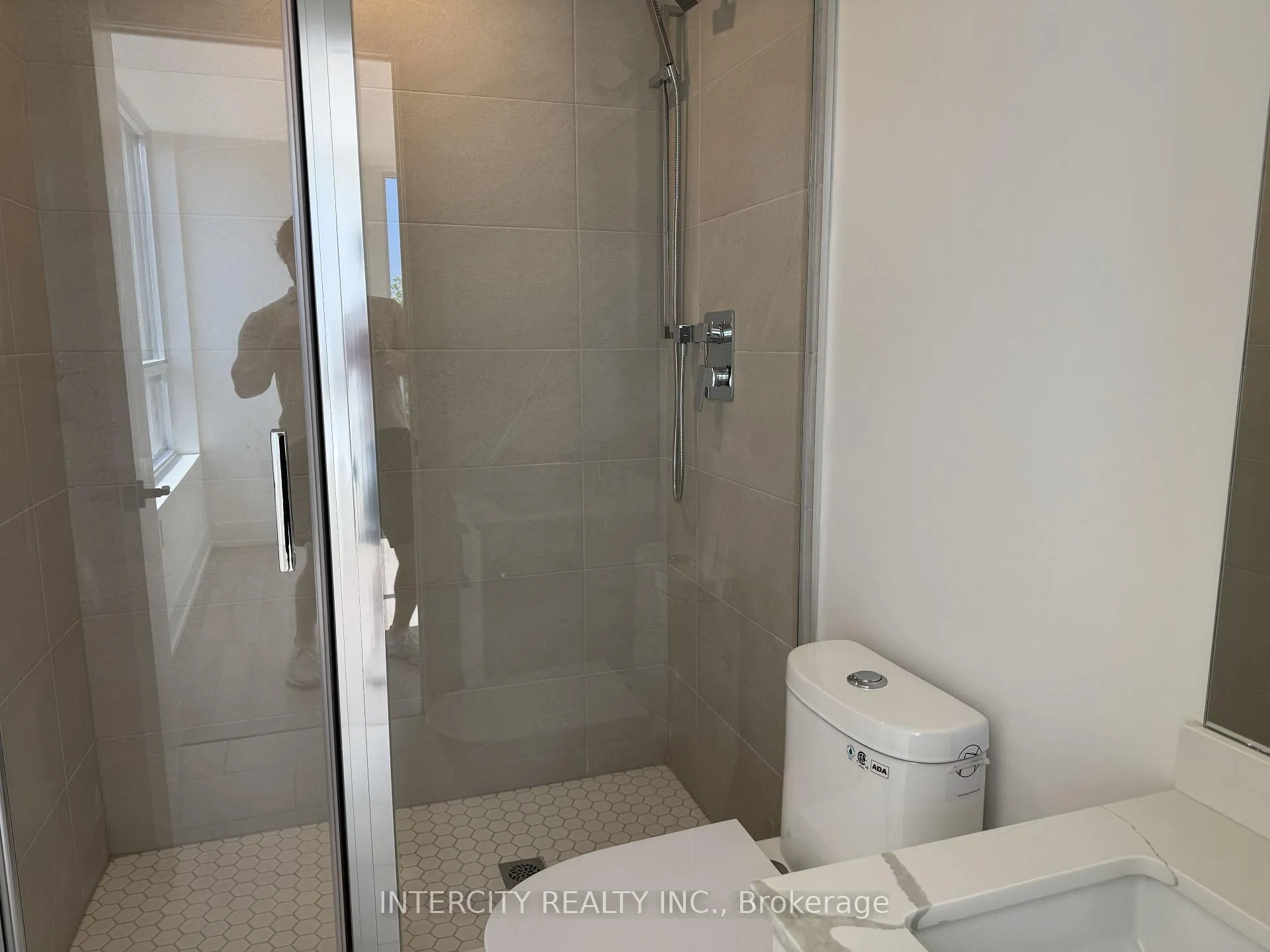 Photo 11 of Unit 318, 2075 King Road, King, King City — HOMEH