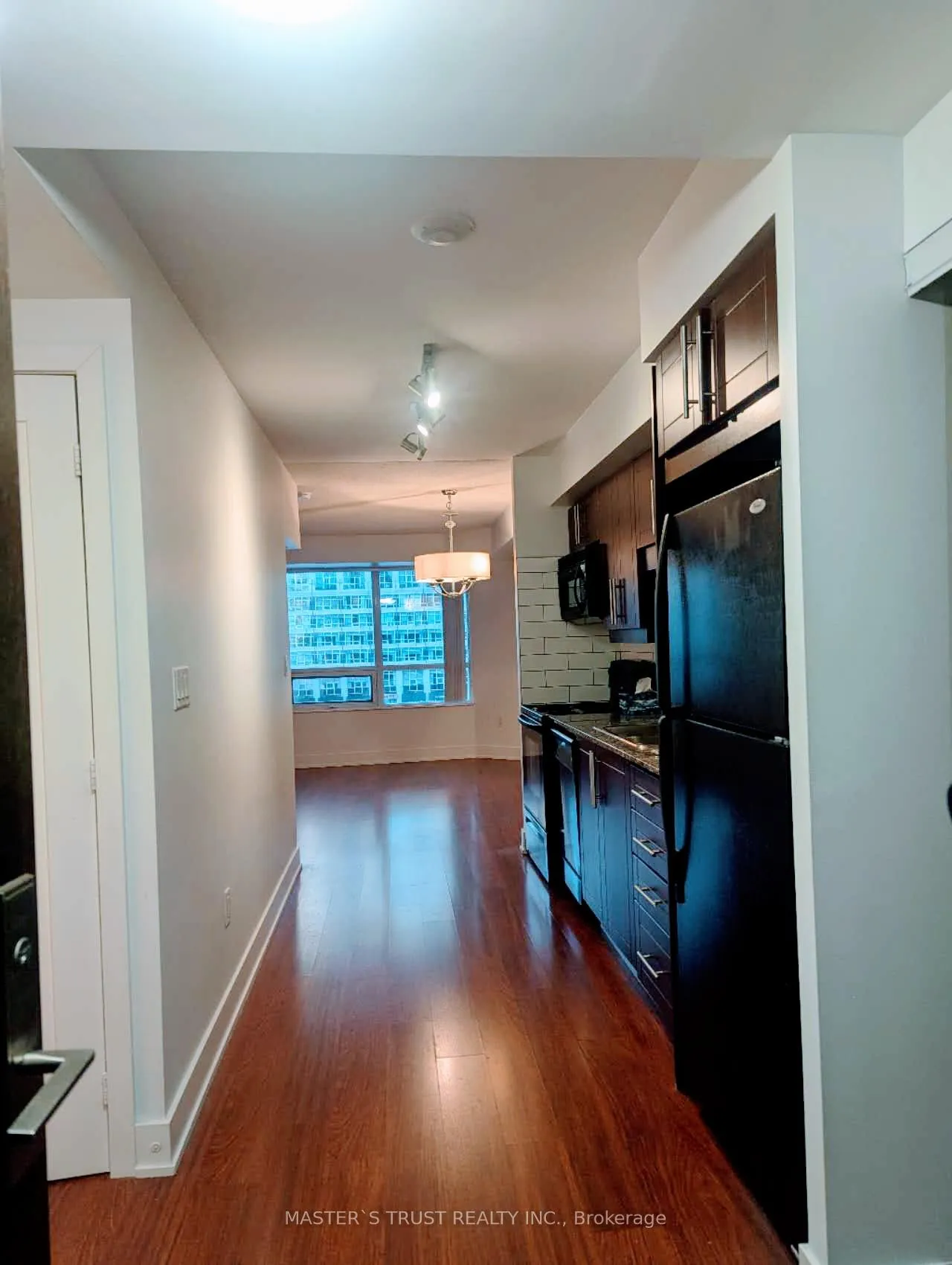 Photo 3 of Unit 521, 20 Blue Jays Way, Toronto, Waterfront Communities — HOMEH