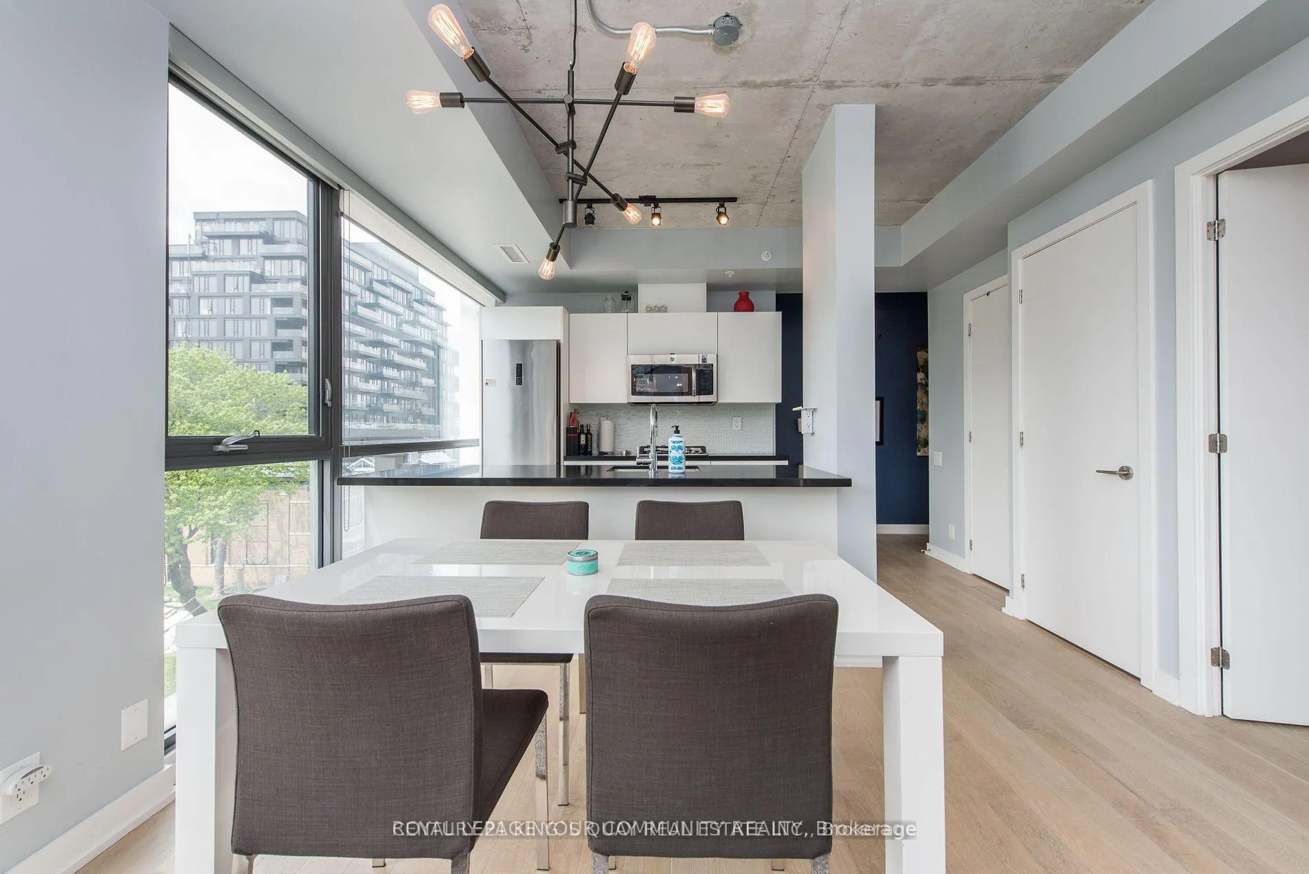 Photo 4 of Unit 624, 39 Brant Street, Toronto, Waterfront Communities — HOMEH