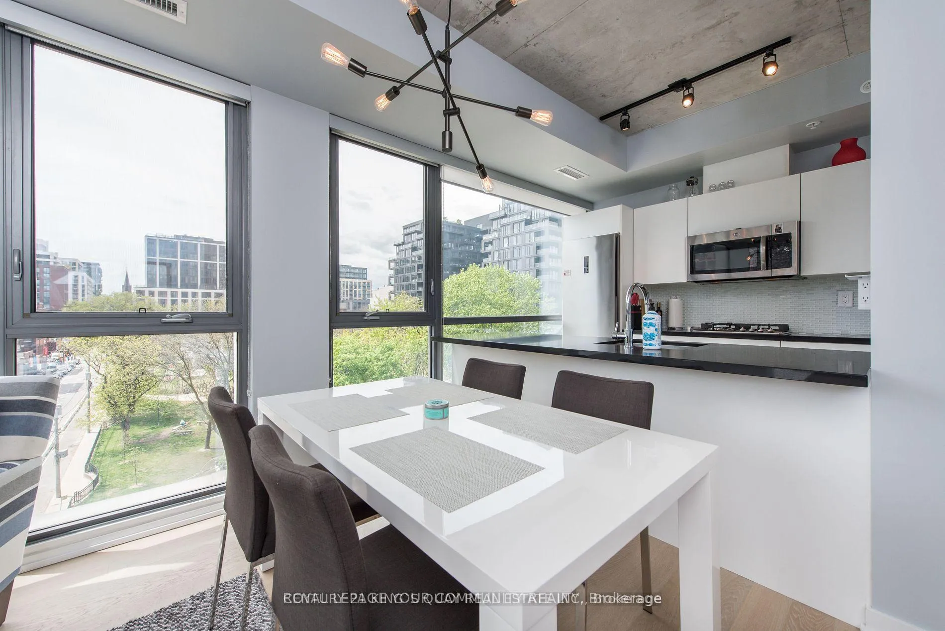 Photo 6 of Unit 624, 39 Brant Street, Toronto, Waterfront Communities — HOMEH