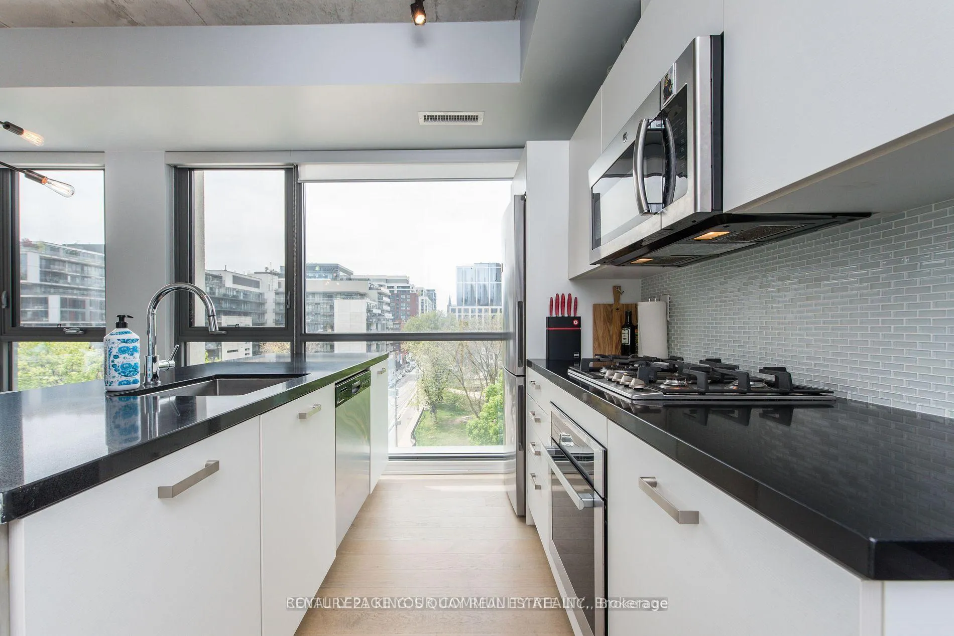 Photo 14 of Unit 624, 39 Brant Street, Toronto, Waterfront Communities — HOMEH