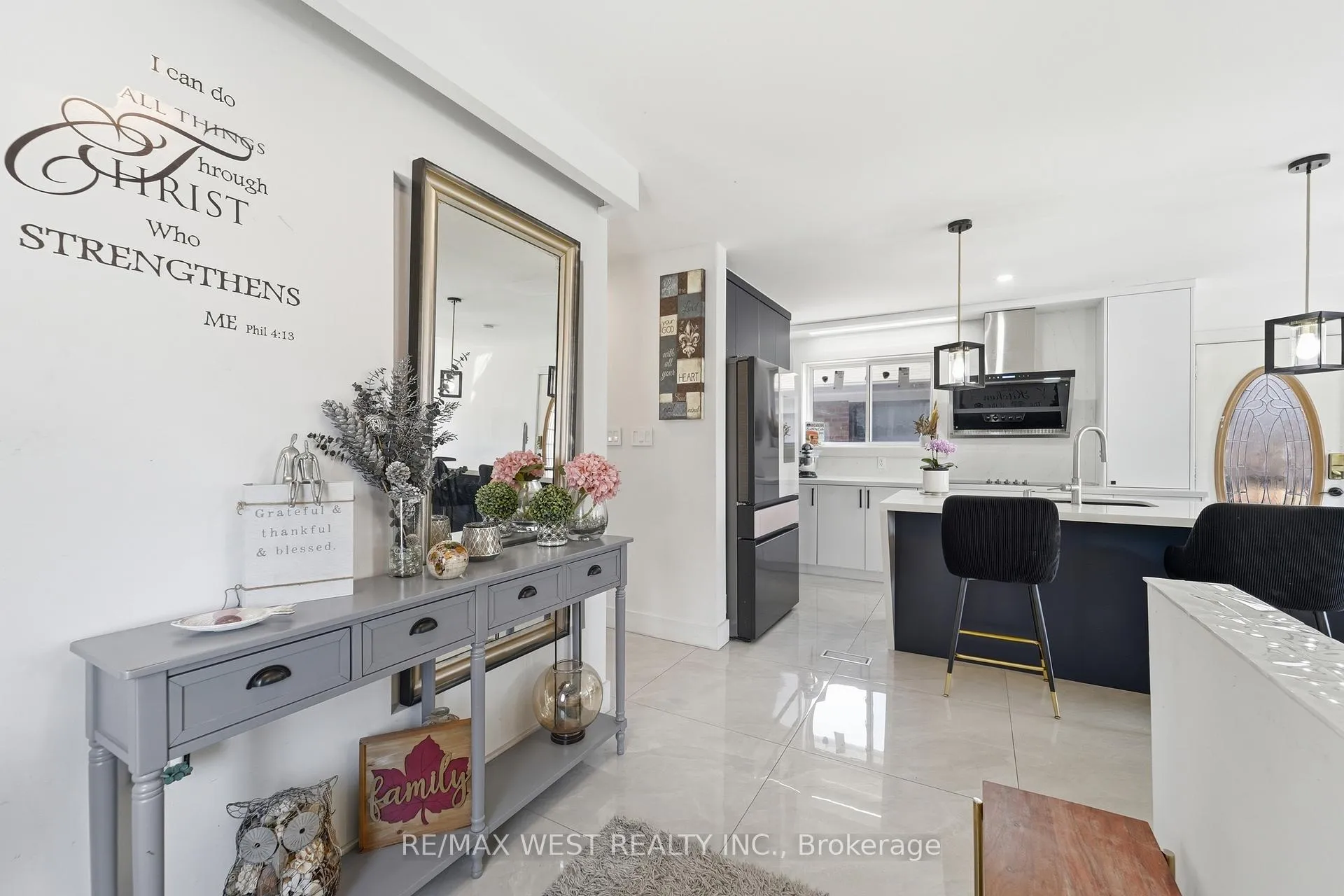 Photo 5 of 38 Bridesburg Drive, Etobicoke, Kingsview Village-The Westway — HOMEH