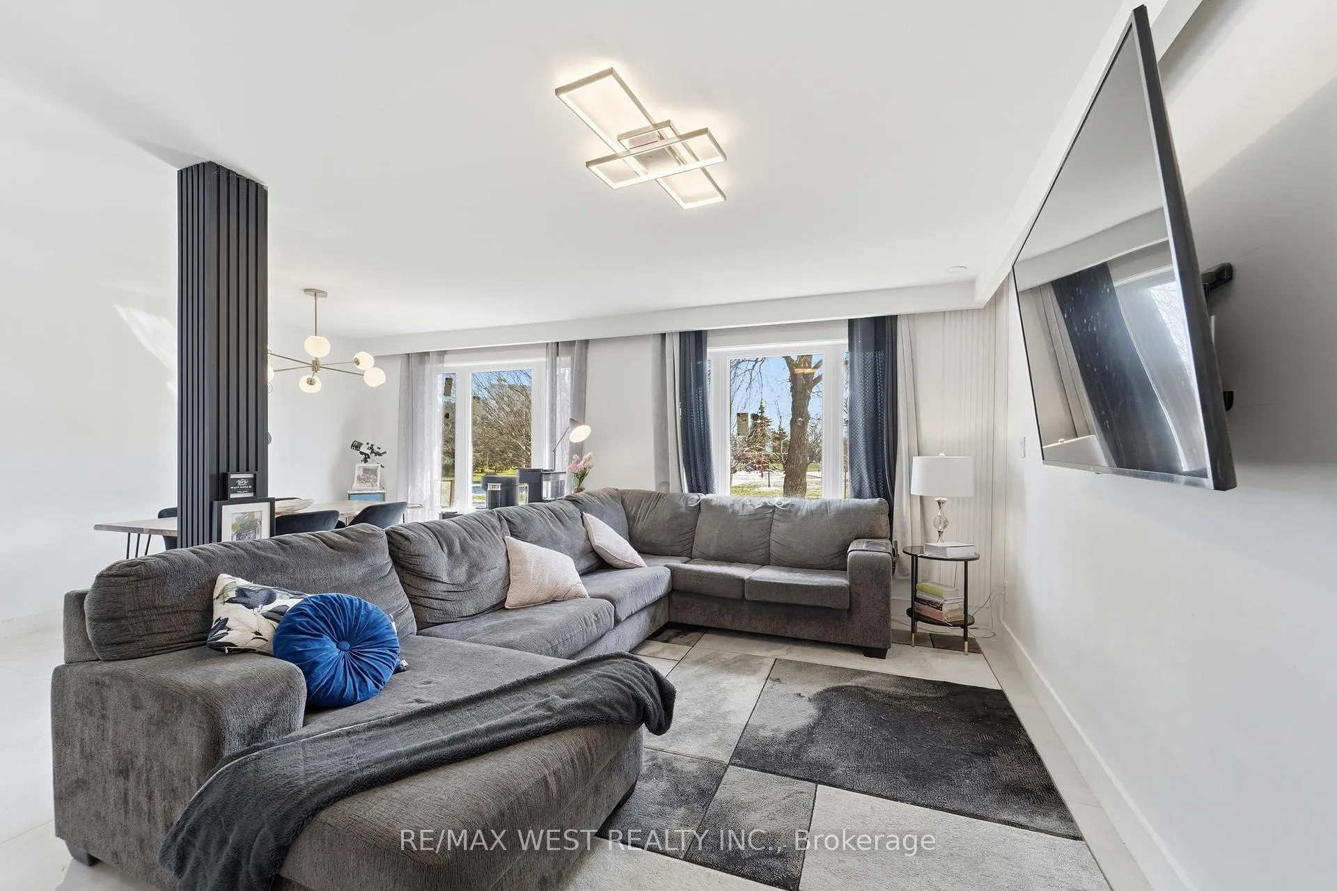 Photo 9 of 38 Bridesburg Drive, Etobicoke, Kingsview Village-The Westway — HOMEH