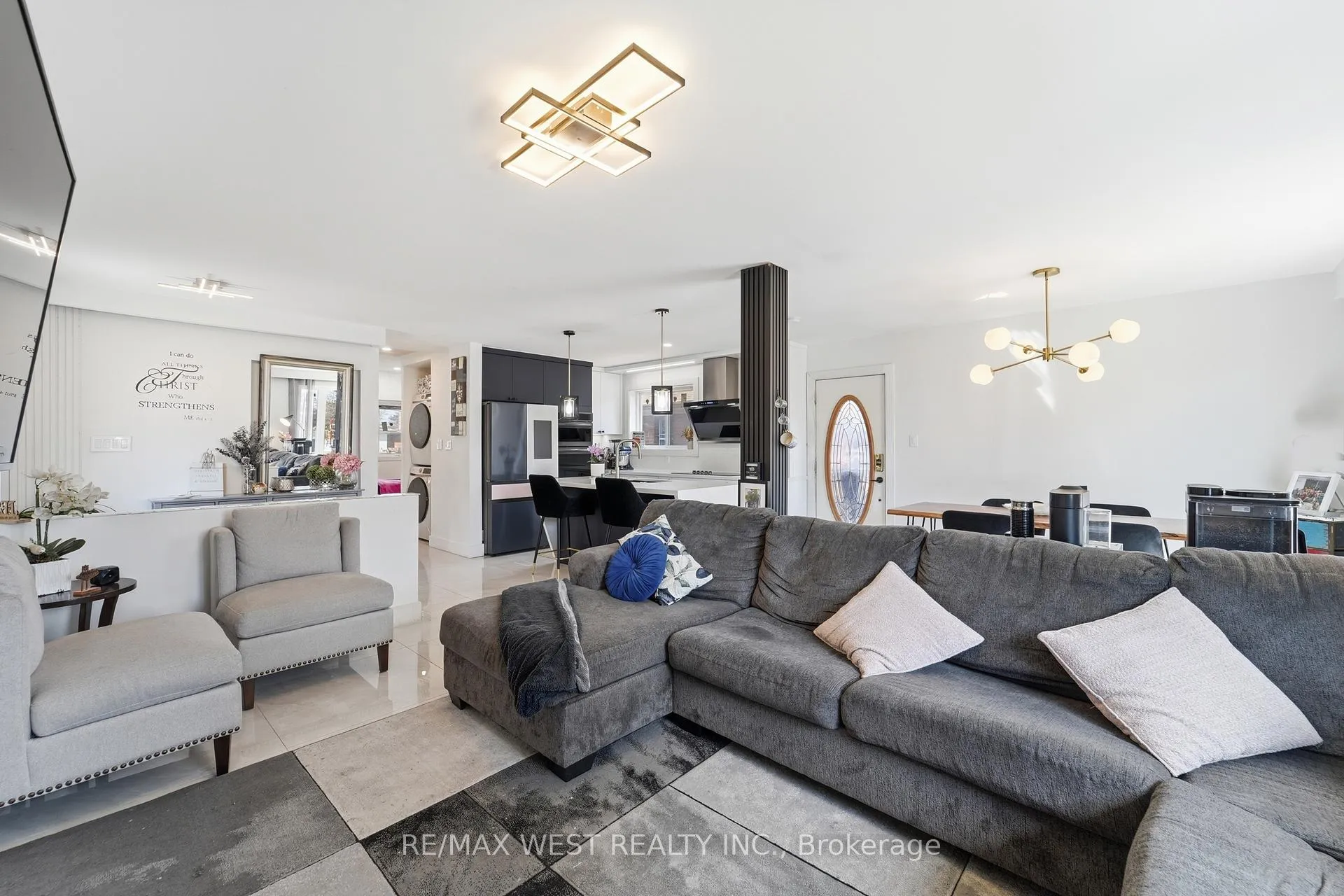 Photo 10 of 38 Bridesburg Drive, Etobicoke, Kingsview Village-The Westway — HOMEH