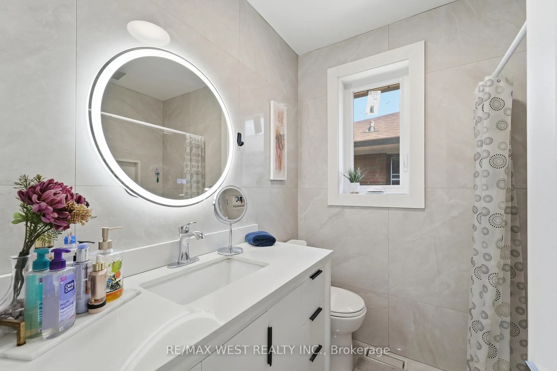 Photo 14 of 38 Bridesburg Drive, Etobicoke, Kingsview Village-The Westway — HOMEH