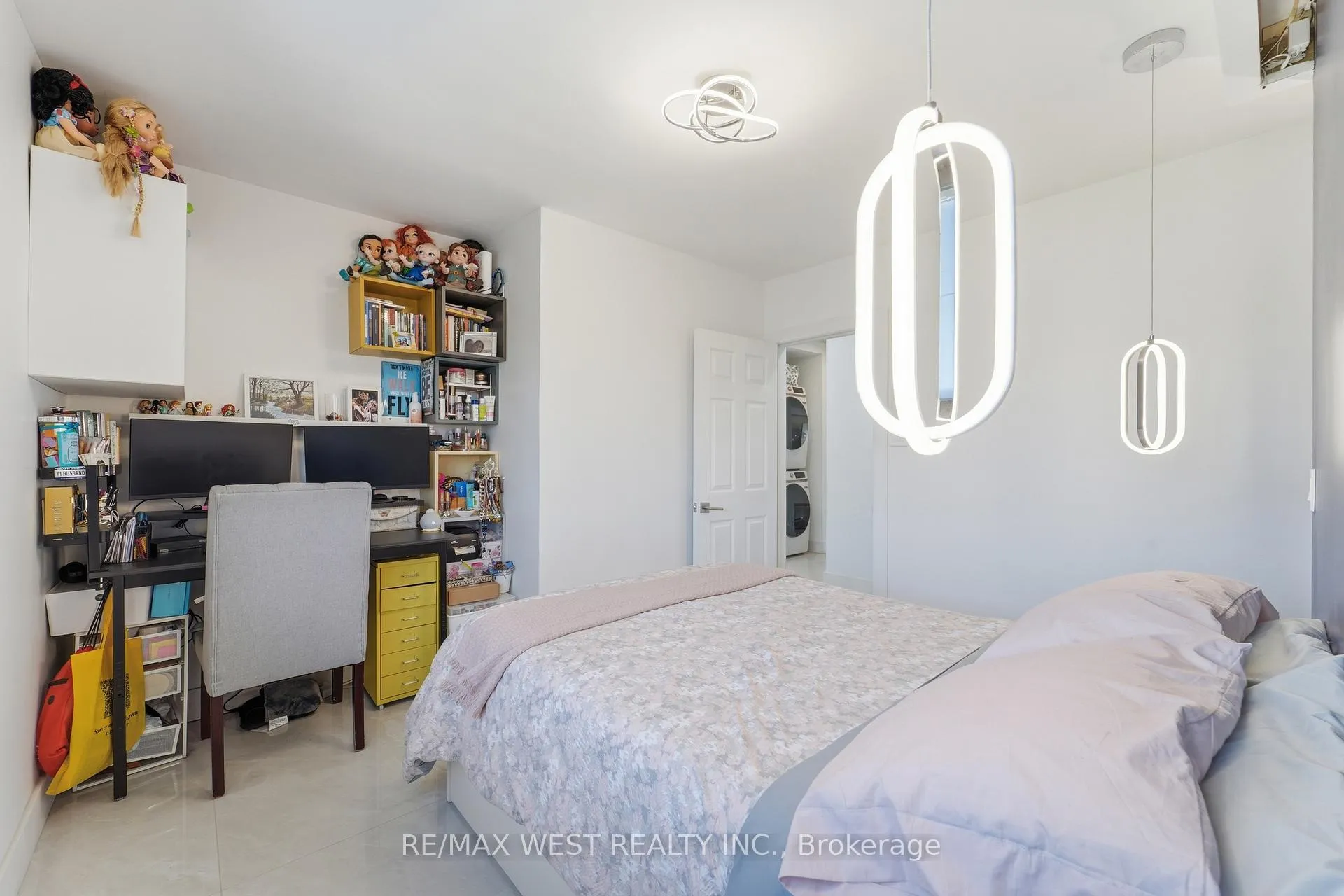Photo 16 of 38 Bridesburg Drive, Etobicoke, Kingsview Village-The Westway — HOMEH