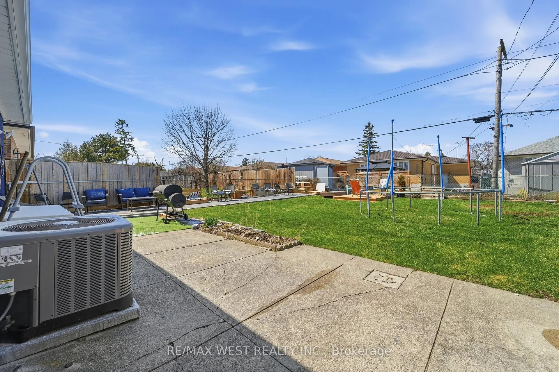 Photo 29 of 38 Bridesburg Drive, Etobicoke, Kingsview Village-The Westway — HOMEH