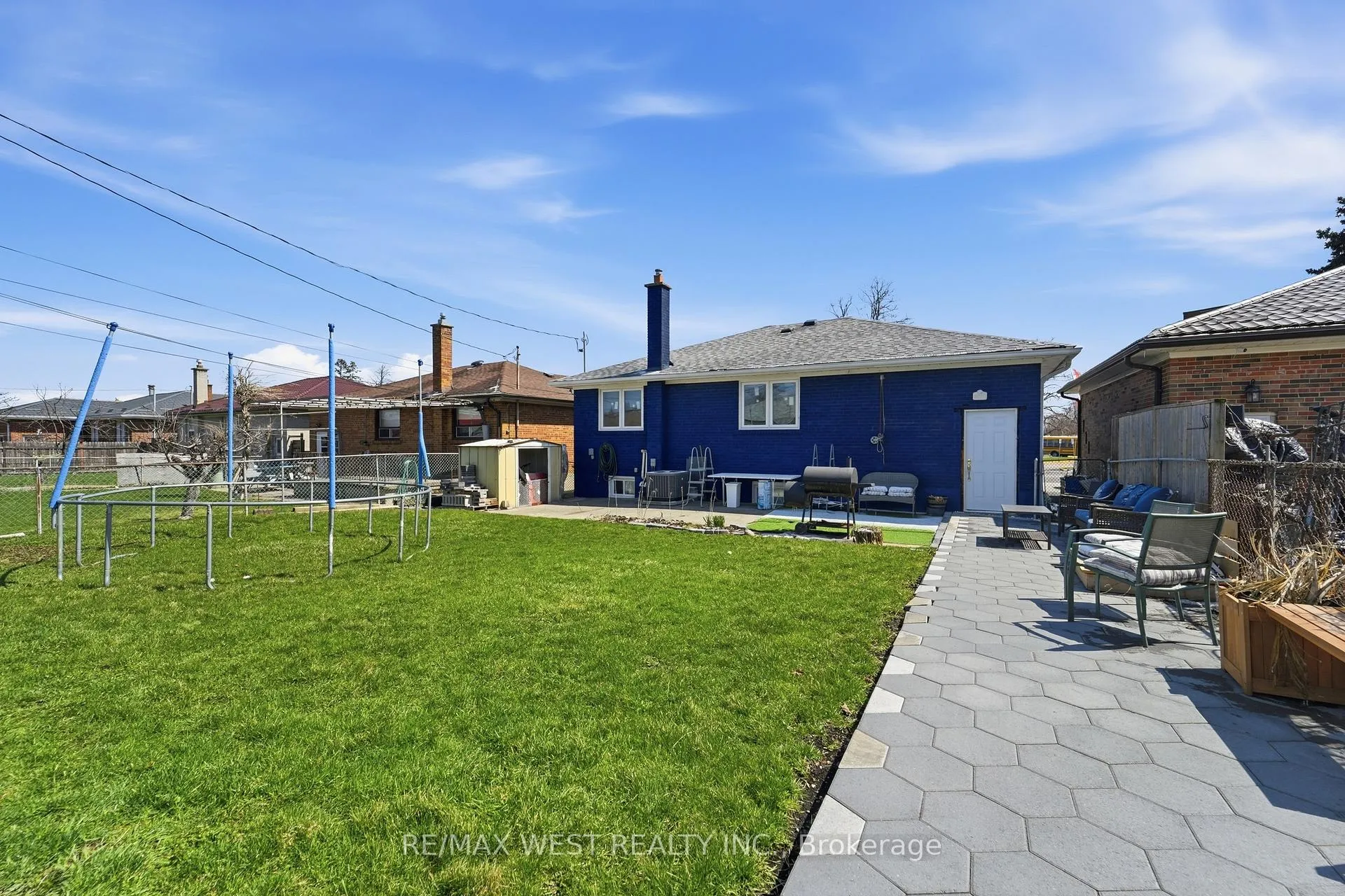 Photo 30 of 38 Bridesburg Drive, Etobicoke, Kingsview Village-The Westway — HOMEH