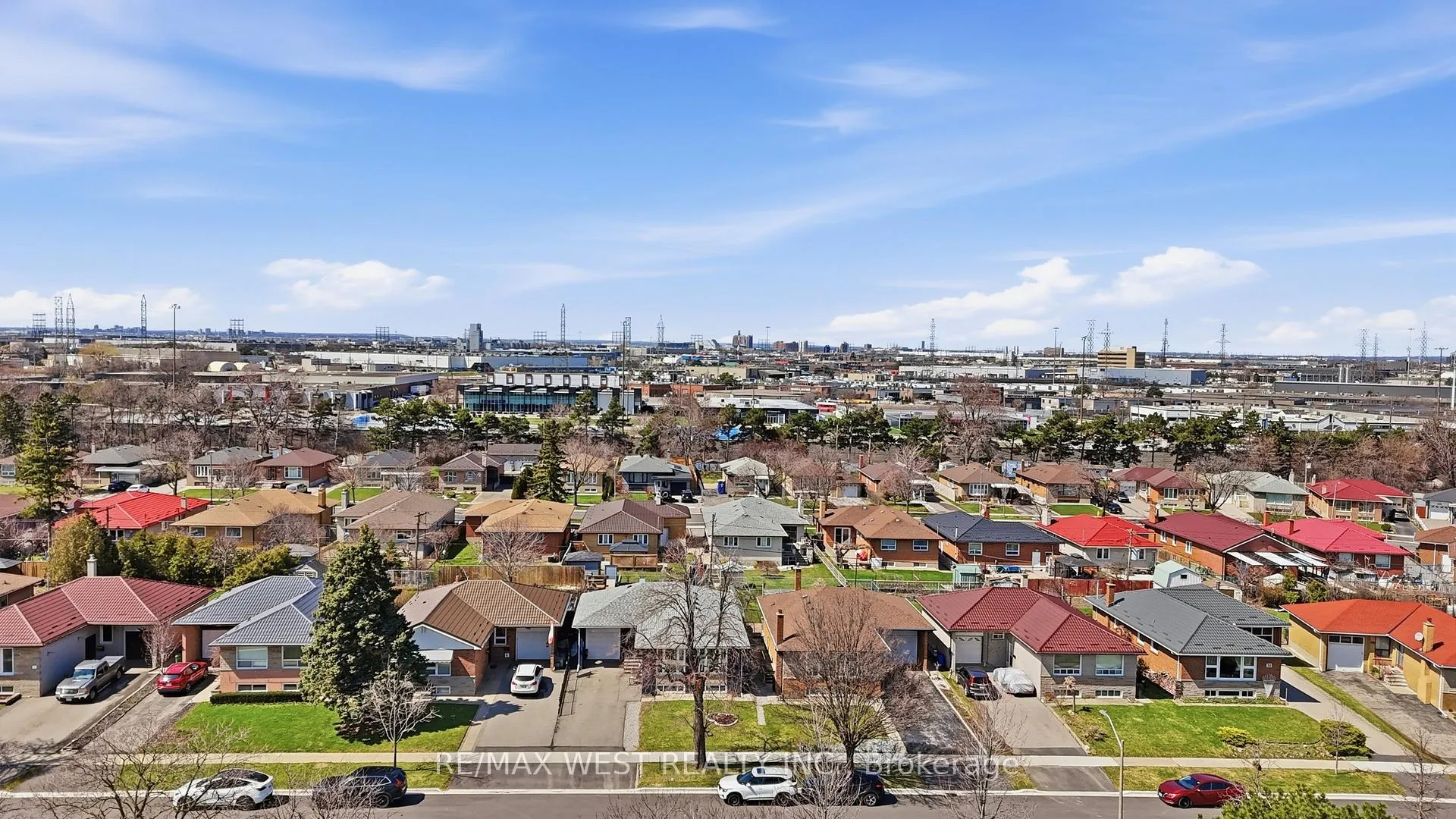 Photo 35 of 38 Bridesburg Drive, Etobicoke, Kingsview Village-The Westway — HOMEH