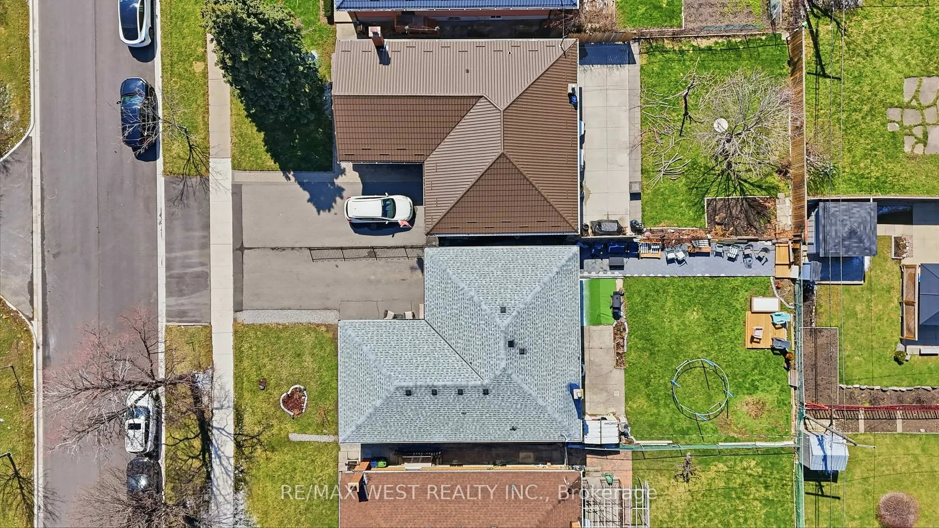Photo 41 of 38 Bridesburg Drive, Etobicoke, Kingsview Village-The Westway — HOMEH