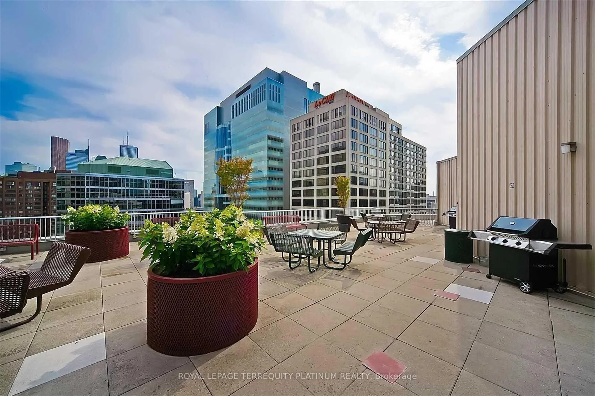 Photo 14 of Unit 1304, 717 Bay Street, Toronto, Bay Street Corridor — HOMEH