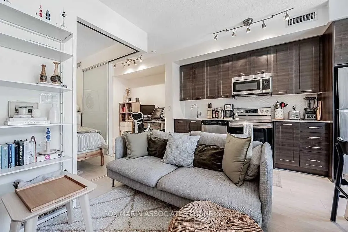 Photo 9 of Unit 512, 50 Bruyeres Mews, Toronto, Waterfront Communities — HOMEH