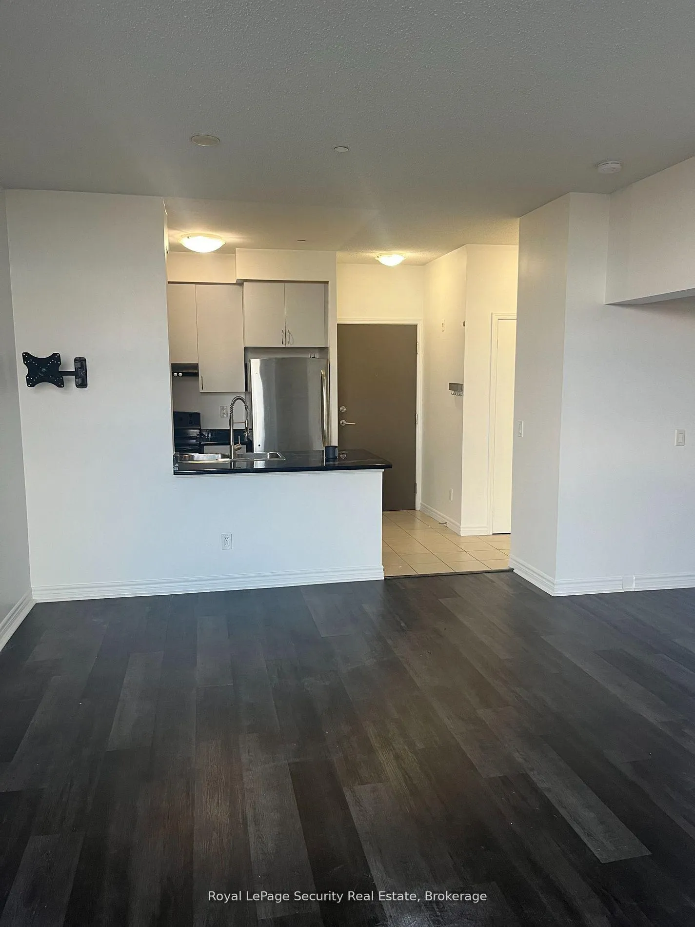 Photo 7 of Unit PH4, 35 Saranac Boulevard, Toronto, Englemount-Lawrence — HOMEH