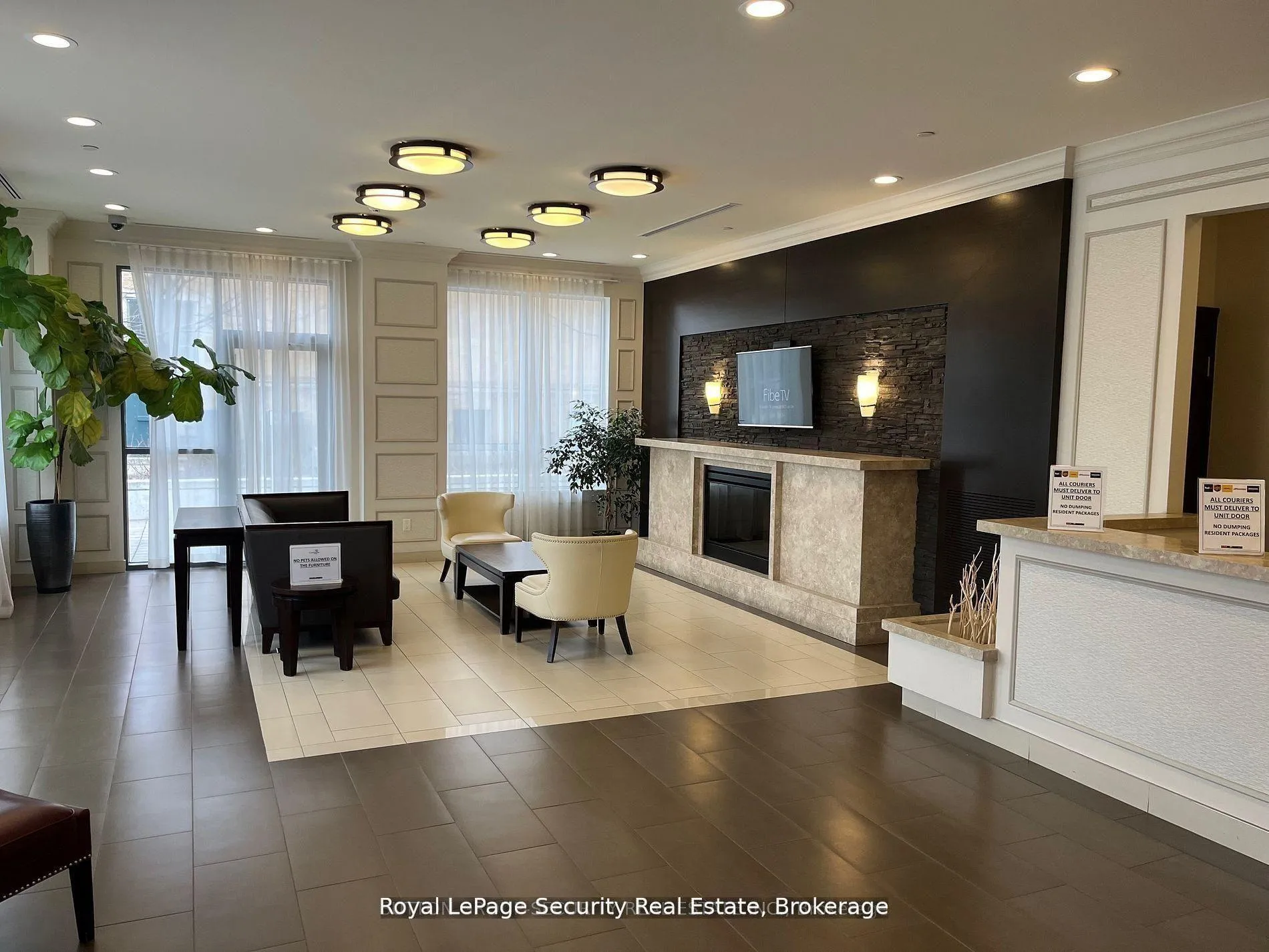 Photo 14 of Unit PH4, 35 Saranac Boulevard, Toronto, Englemount-Lawrence — HOMEH