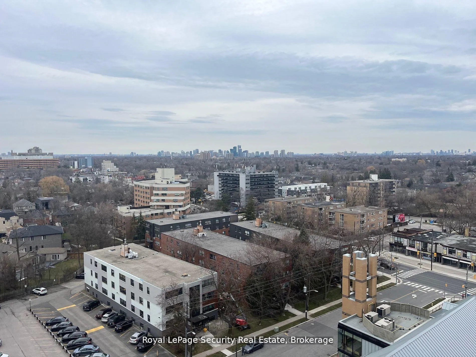 Photo 17 of Unit PH4, 35 Saranac Boulevard, Toronto, Englemount-Lawrence — HOMEH
