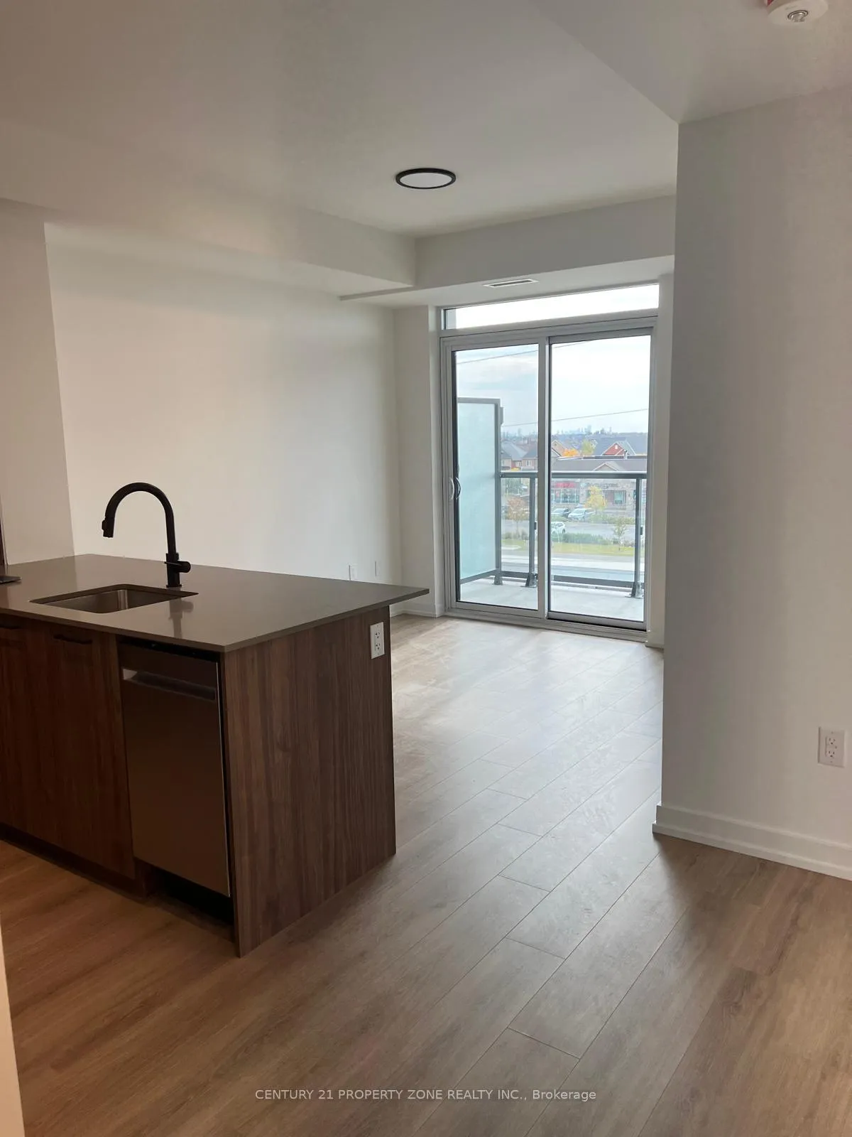 Photo 3 of Unit 309, 10 Lagerfeld Drive, Brampton, Northwest Brampton — HOMEH