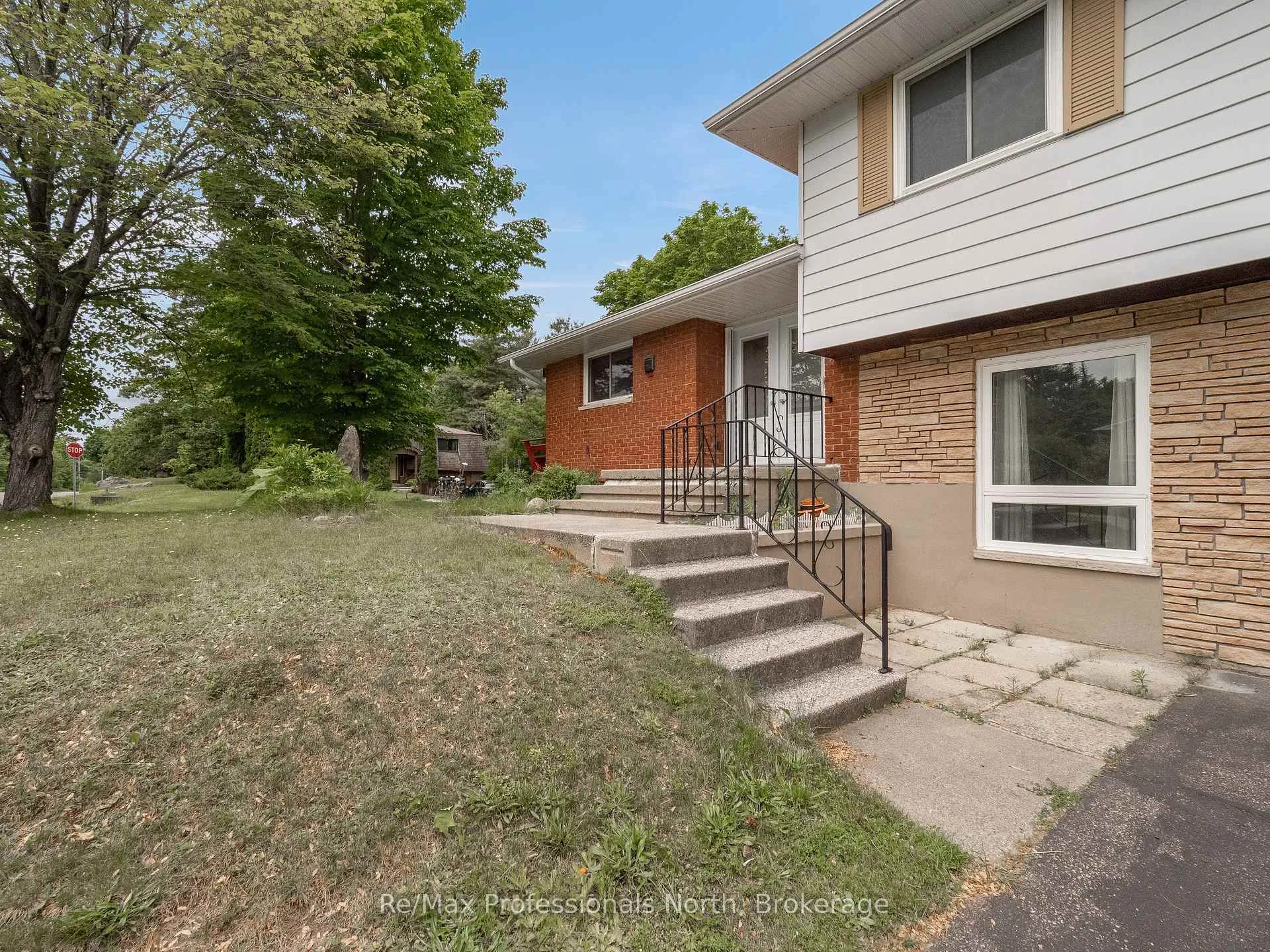 Photo 5 of 600 David Street, Gravenhurst, Muskoka (S) — HOMEH
