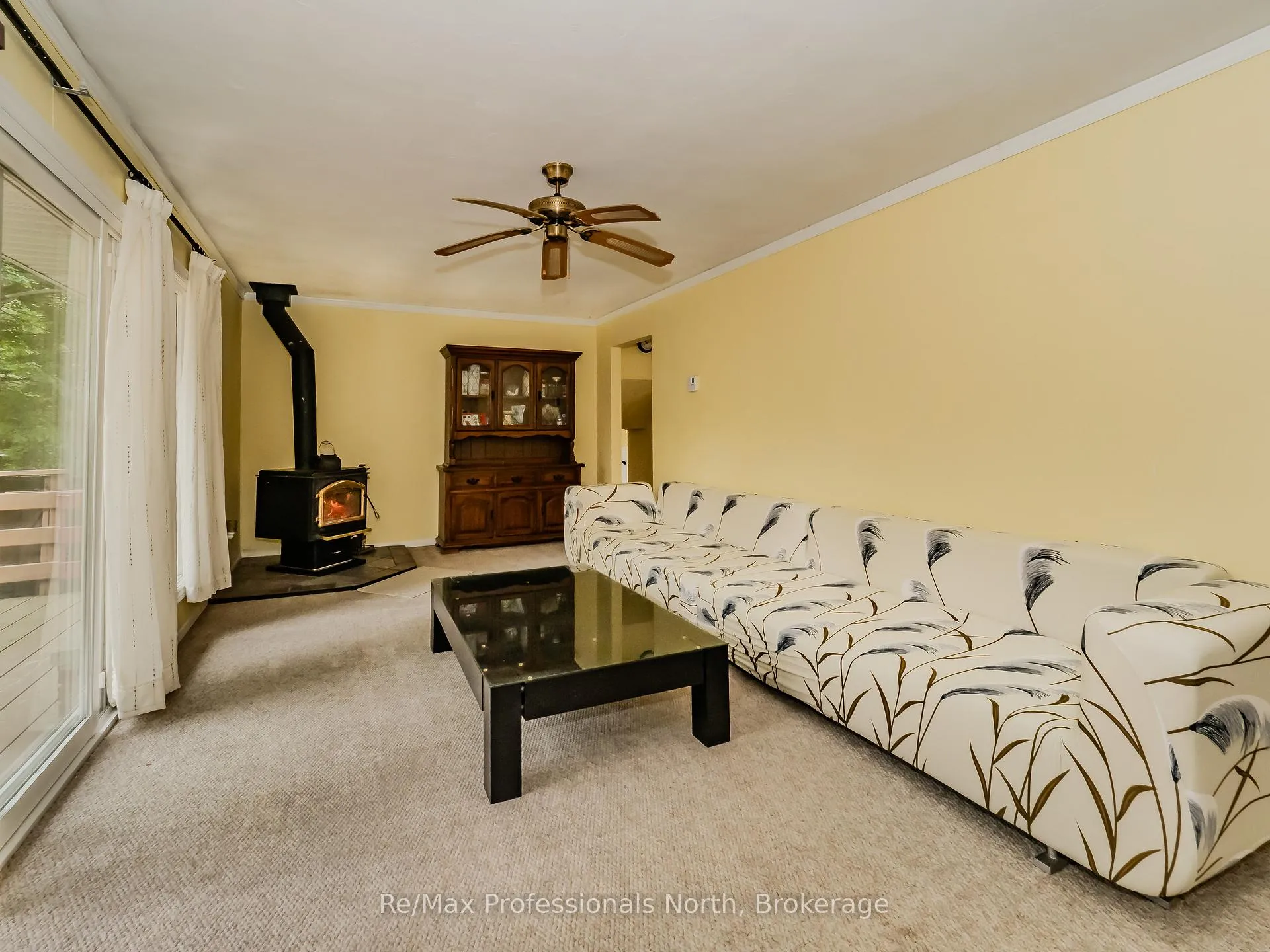 Photo 8 of 600 David Street, Gravenhurst, Muskoka (S) — HOMEH