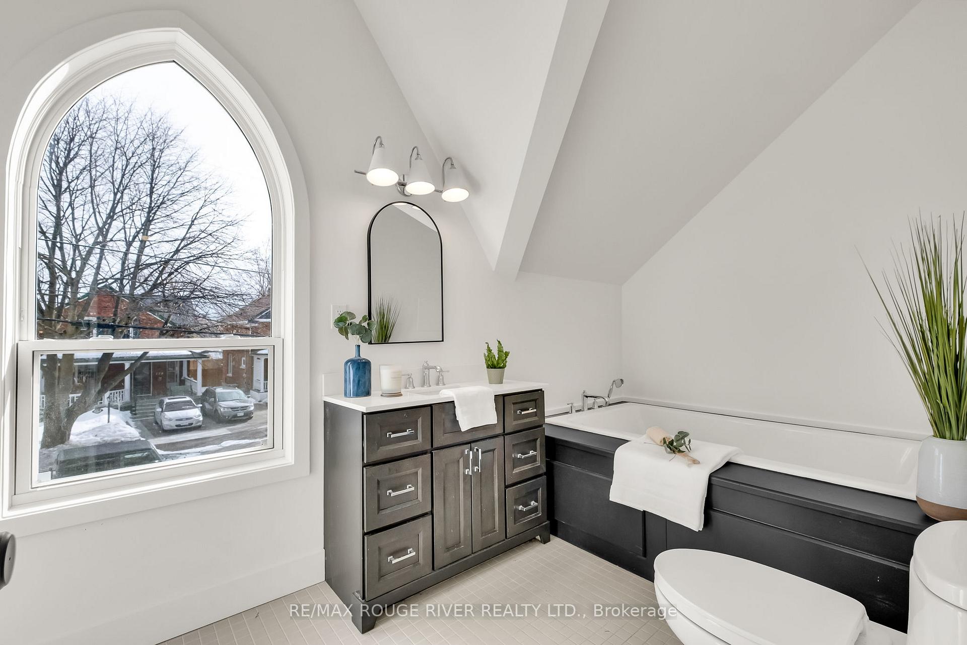 Photo 21 of 175 Bagot Street, Cobourg — HOMEH