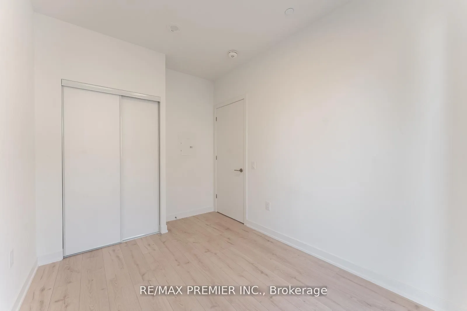Photo 17 of Unit 212, 9 Tecumseth Street, Toronto, Niagara — HOMEH
