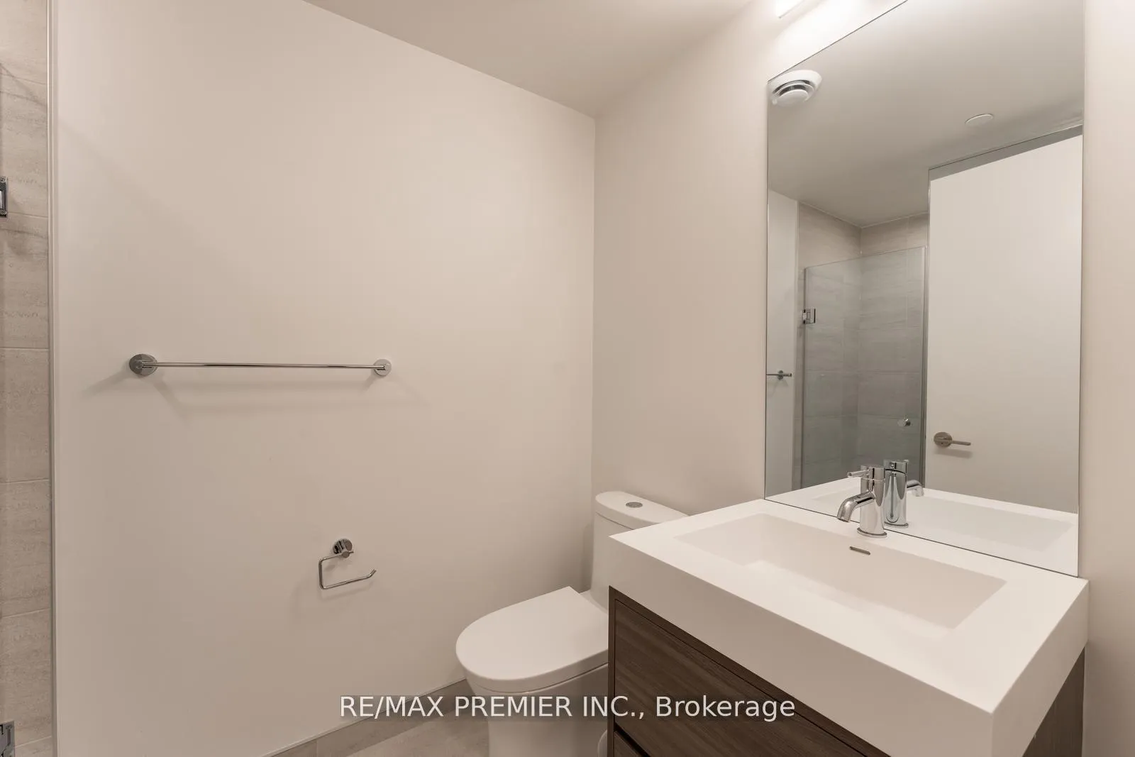 Photo 18 of Unit 212, 9 Tecumseth Street, Toronto, Niagara — HOMEH