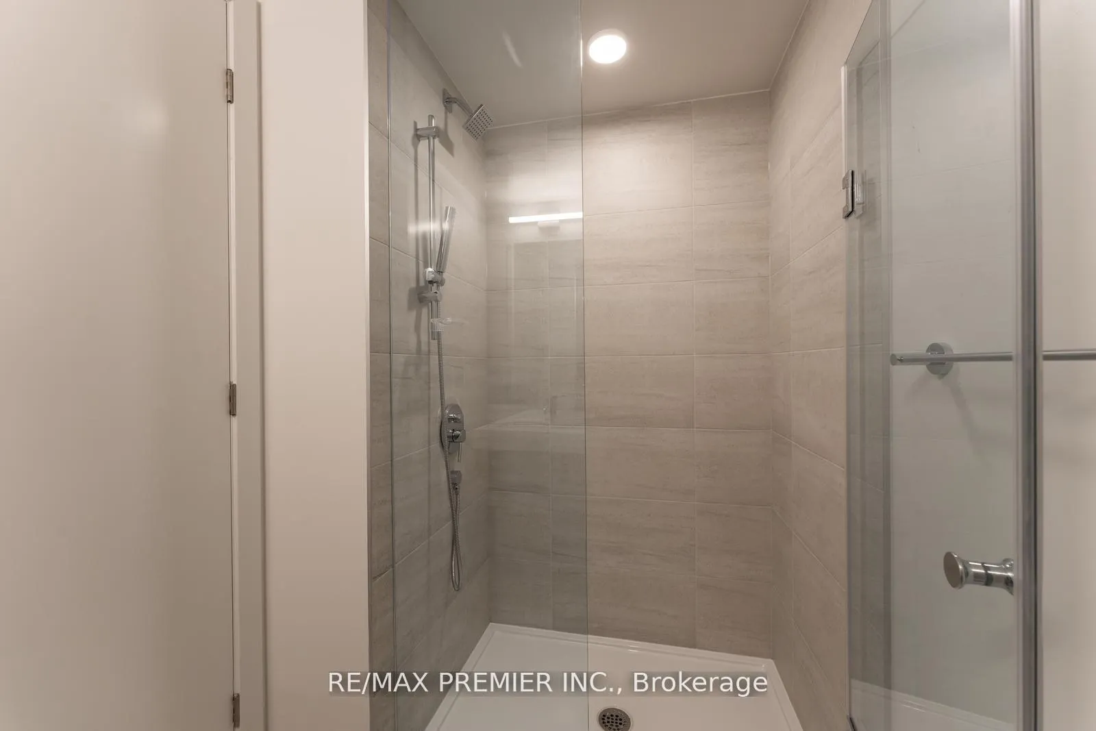 Photo 19 of Unit 212, 9 Tecumseth Street, Toronto, Niagara — HOMEH