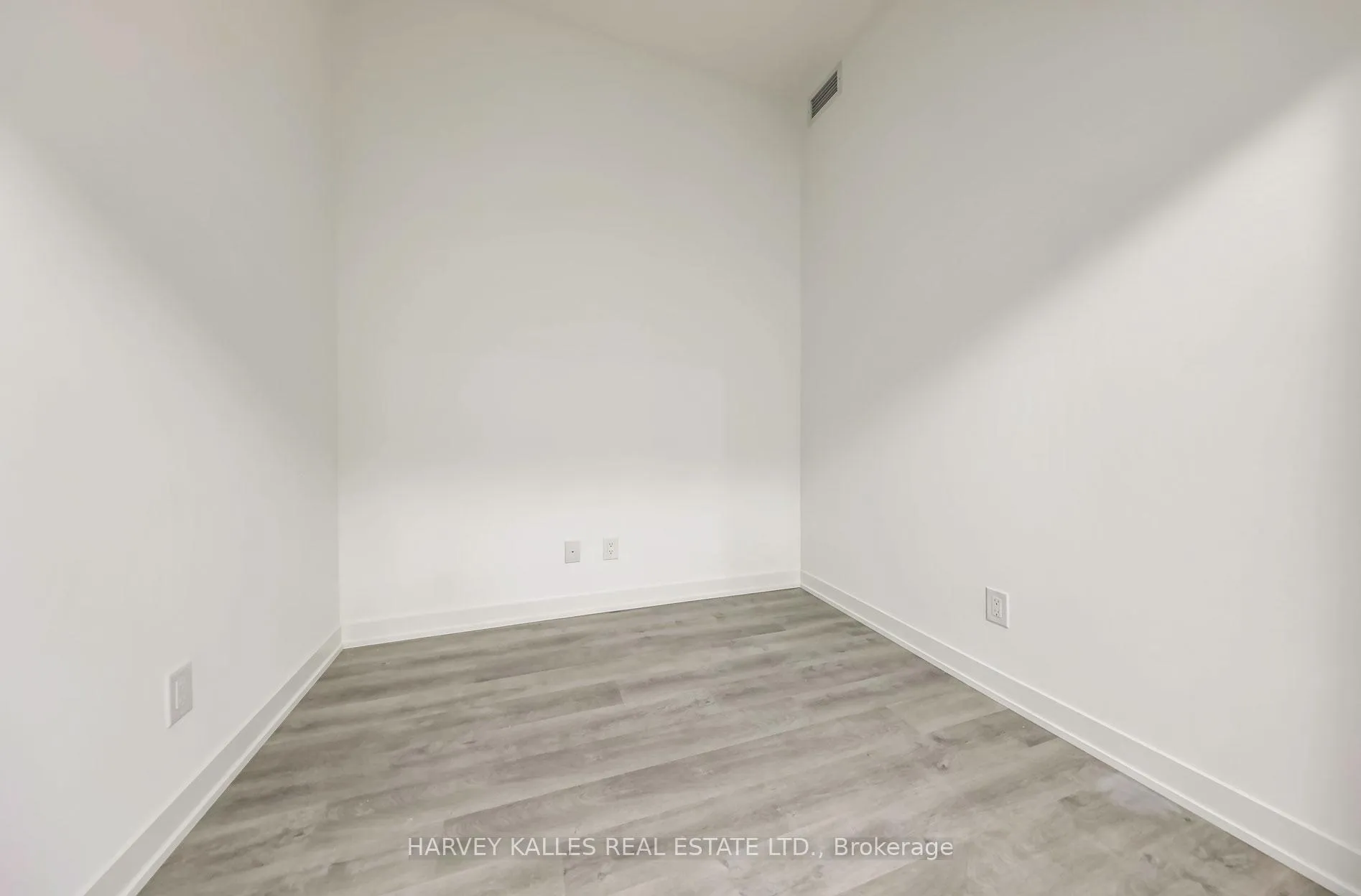 Photo 8 of Unit 1006A, 8119 Birchmount Road, Markham, Unionville — HOMEH