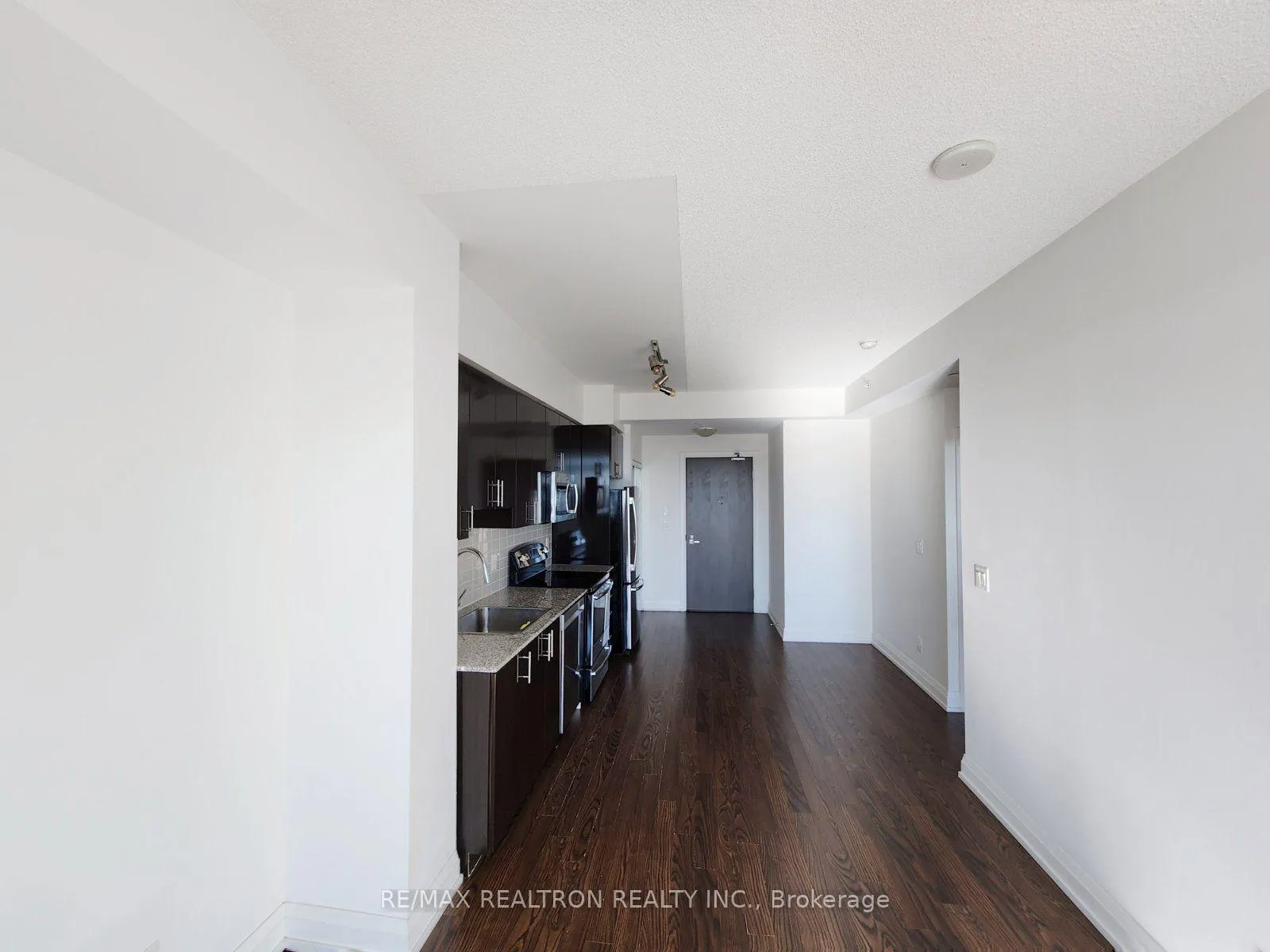 Photo 5 of Unit 1910, 7171 Yonge Street S, Markham, Grandview — HOMEH