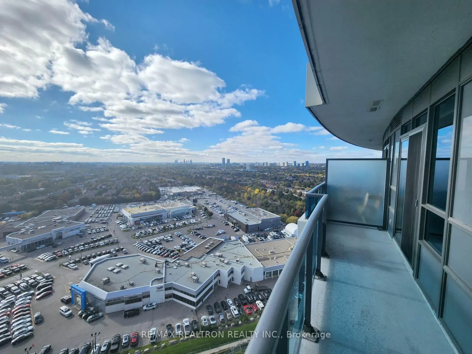 Photo 8 of Unit 1910, 7171 Yonge Street S, Markham, Grandview — HOMEH