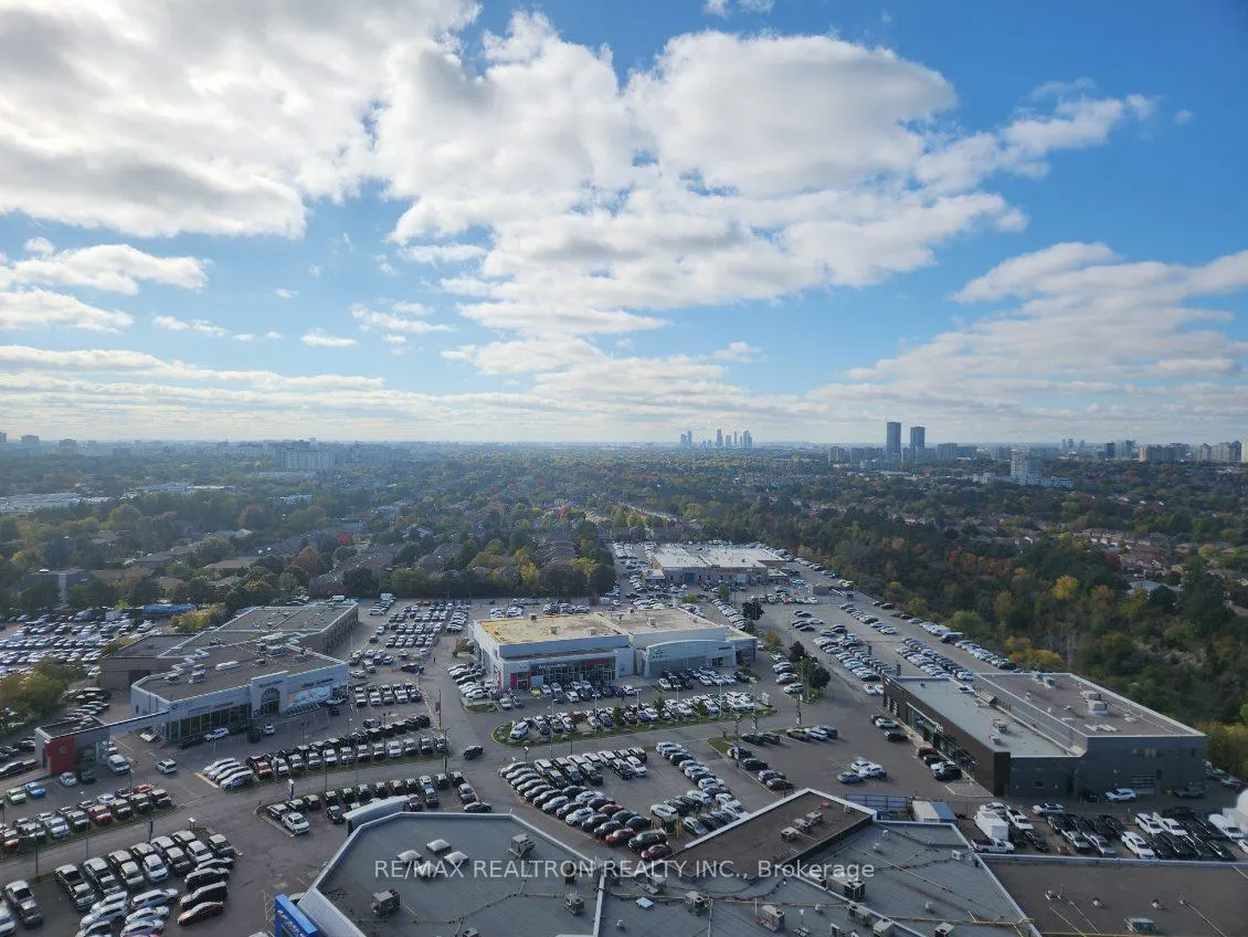 Photo 10 of Unit 1910, 7171 Yonge Street S, Markham, Grandview — HOMEH