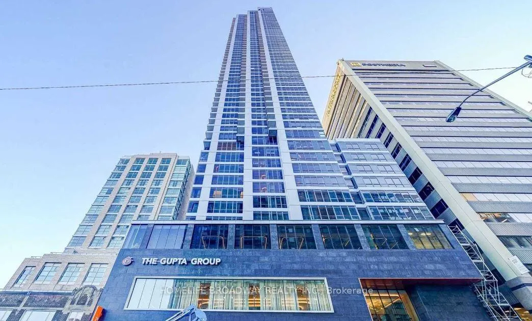 Front of Unit 3206, 395 Bloor Street E
