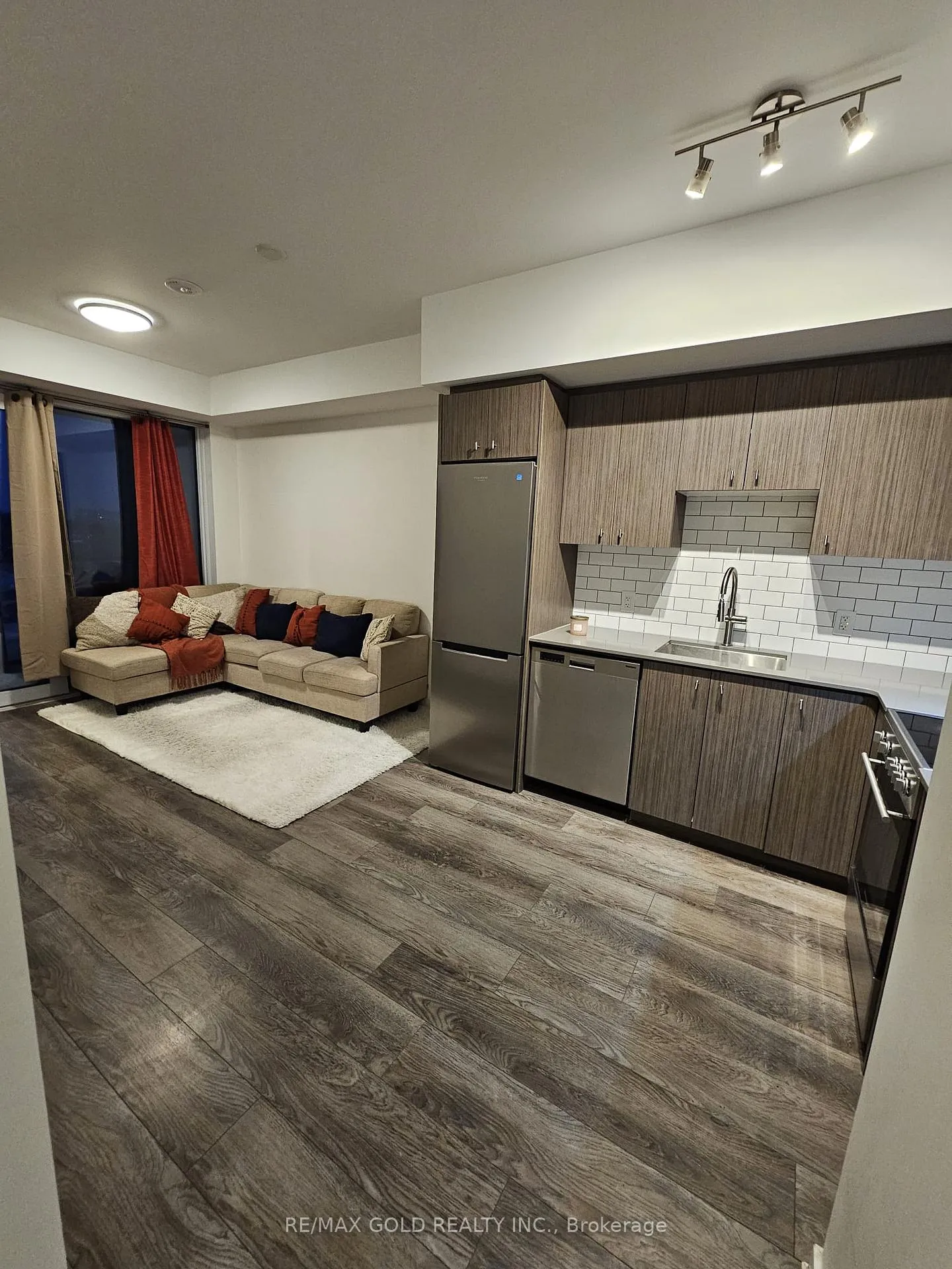 Photo 4 of Unit 511, 5 Wellington Street S, Kitchener — HOMEH