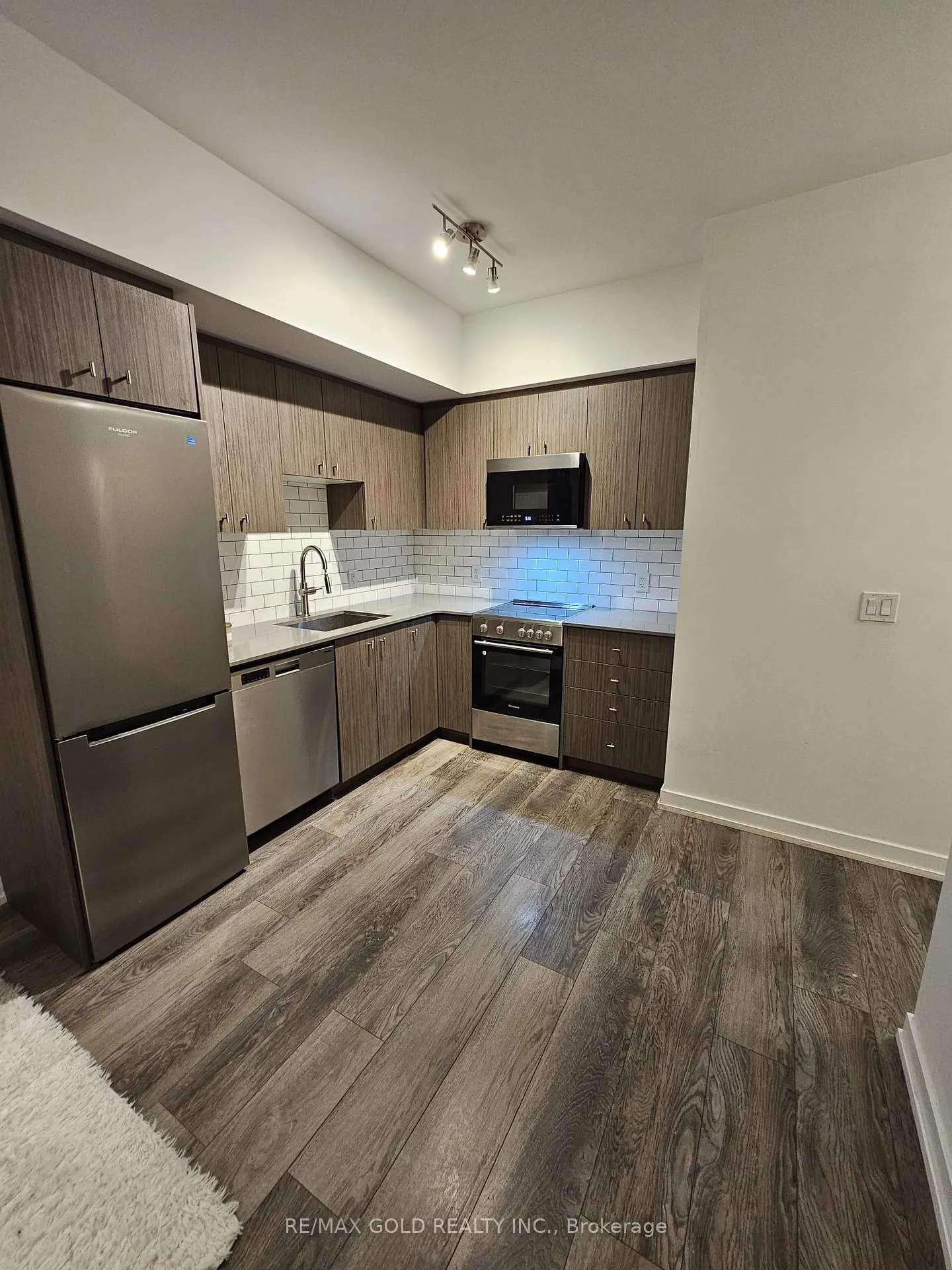 Photo 6 of Unit 511, 5 Wellington Street S, Kitchener — HOMEH