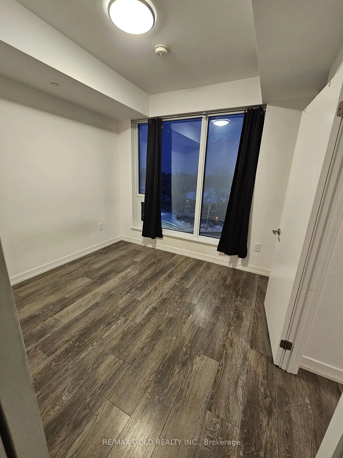 Photo 8 of Unit 511, 5 Wellington Street S, Kitchener — HOMEH