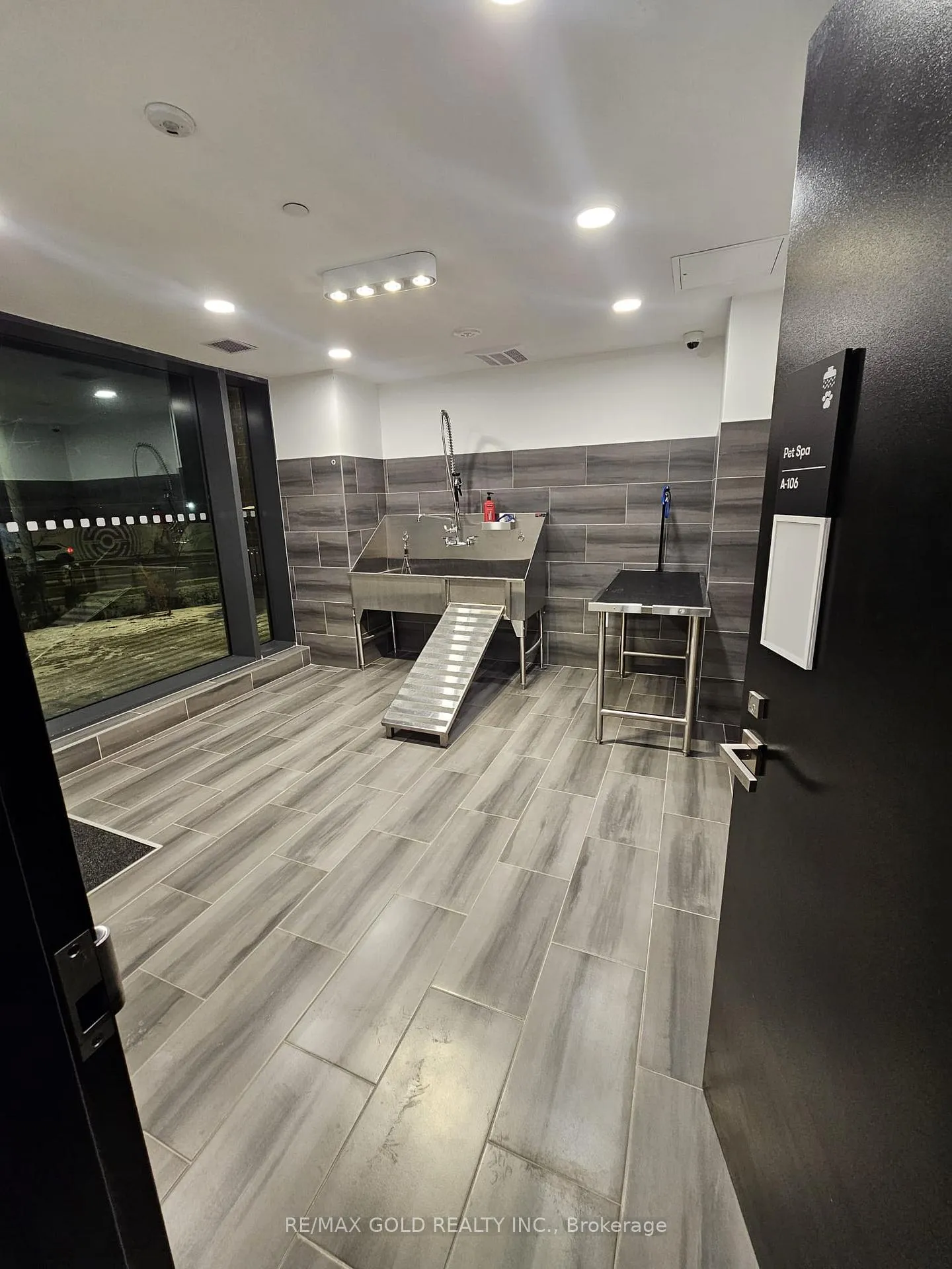 Photo 15 of Unit 511, 5 Wellington Street S, Kitchener — HOMEH