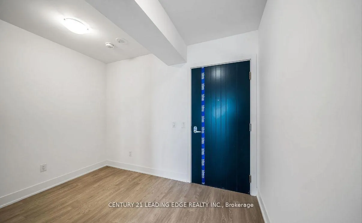 Front of Unit 1401, 2545 Simcoe Street N