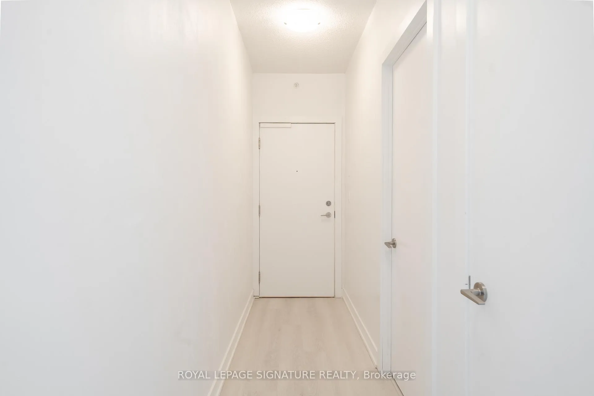 Photo 9 of Unit 1106, 20 Bruyeres Mews, Toronto, Niagara — HOMEH