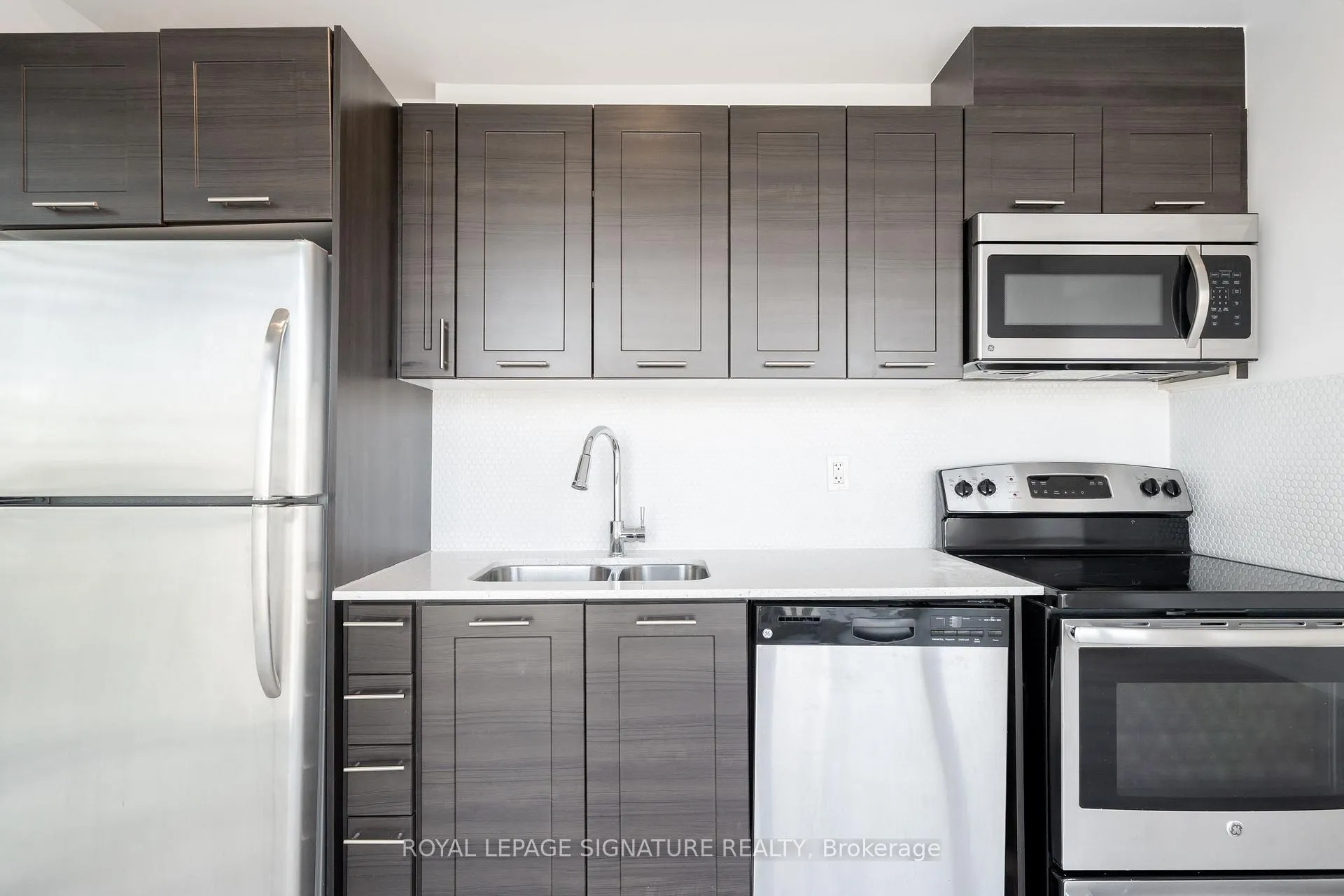 Photo 15 of Unit 1106, 20 Bruyeres Mews, Toronto, Niagara — HOMEH