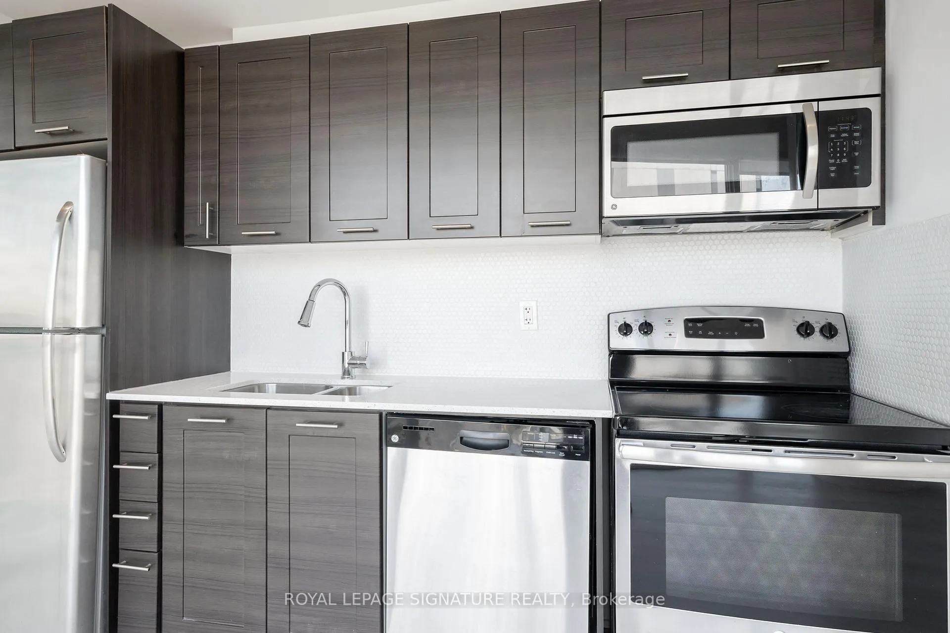 Photo 16 of Unit 1106, 20 Bruyeres Mews, Toronto, Niagara — HOMEH