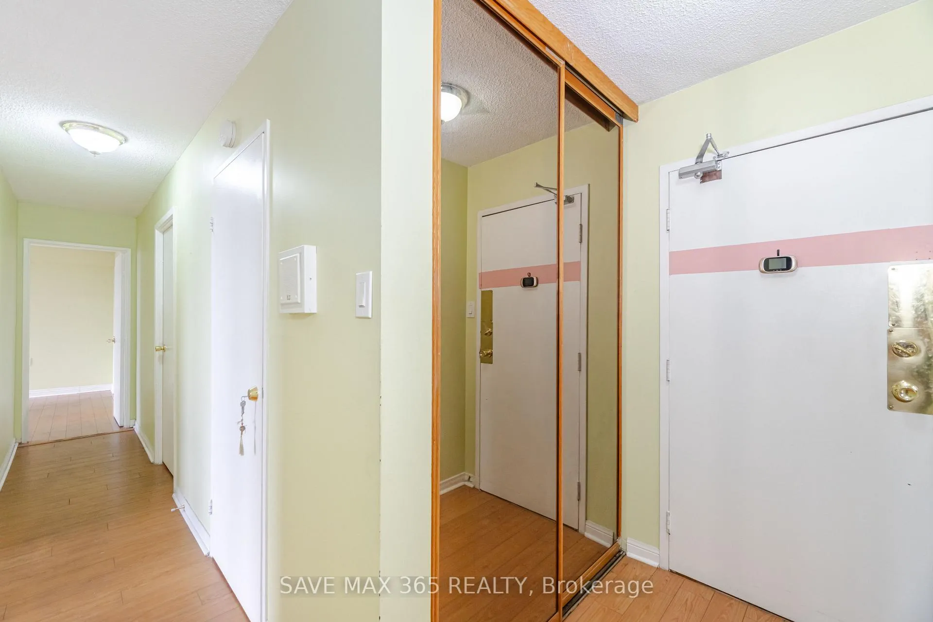 Photo 6 of Unit 1704, 18 Knightsbridge Road, Brampton, Queen Street Corridor — HOMEH